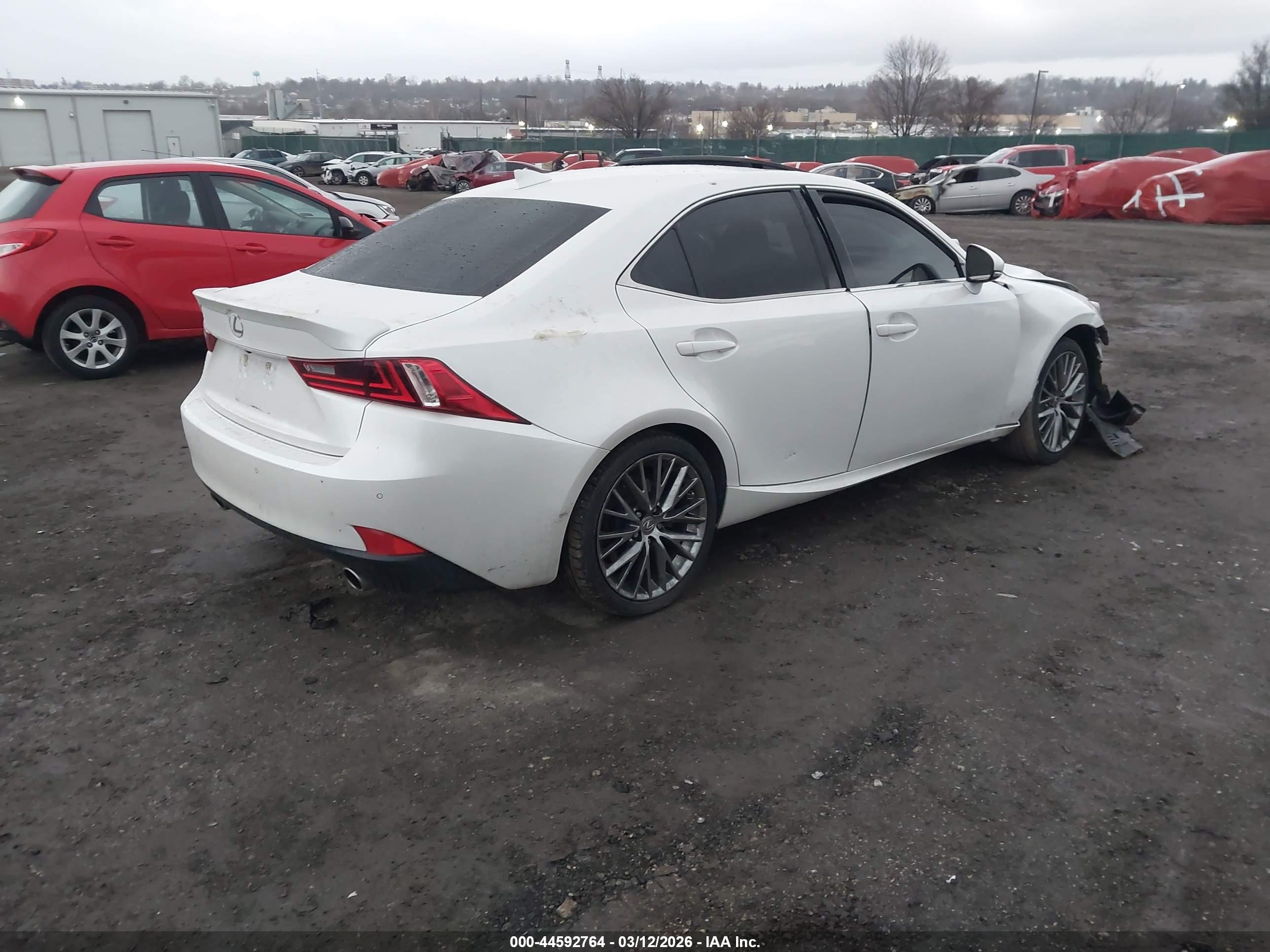 LEXUS IS image 4