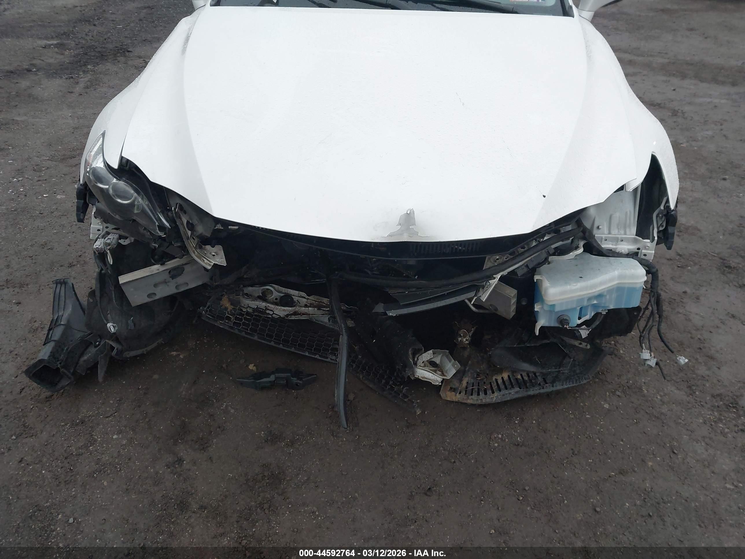 LEXUS IS image 6