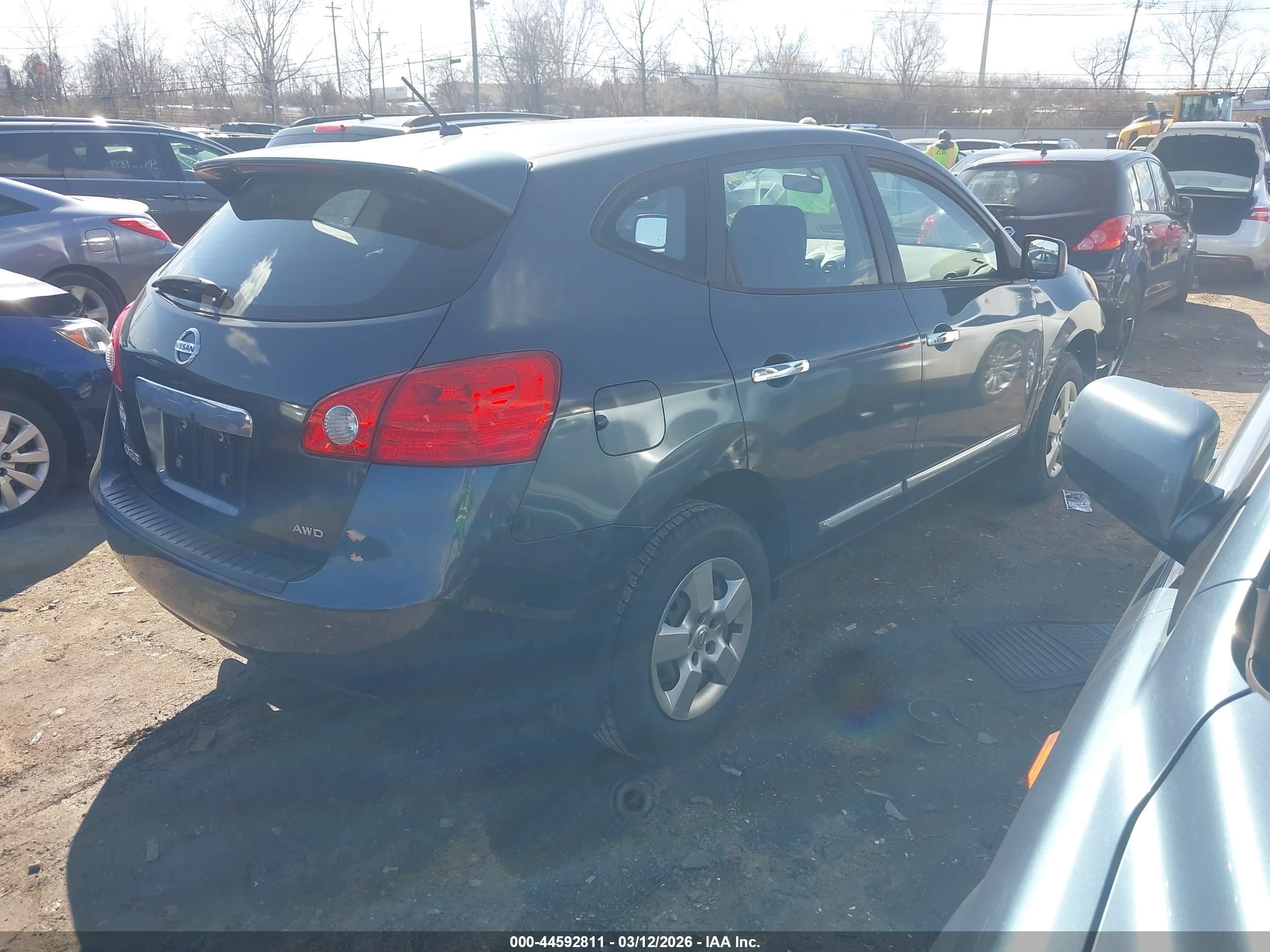 NISSAN ROGUE image 4