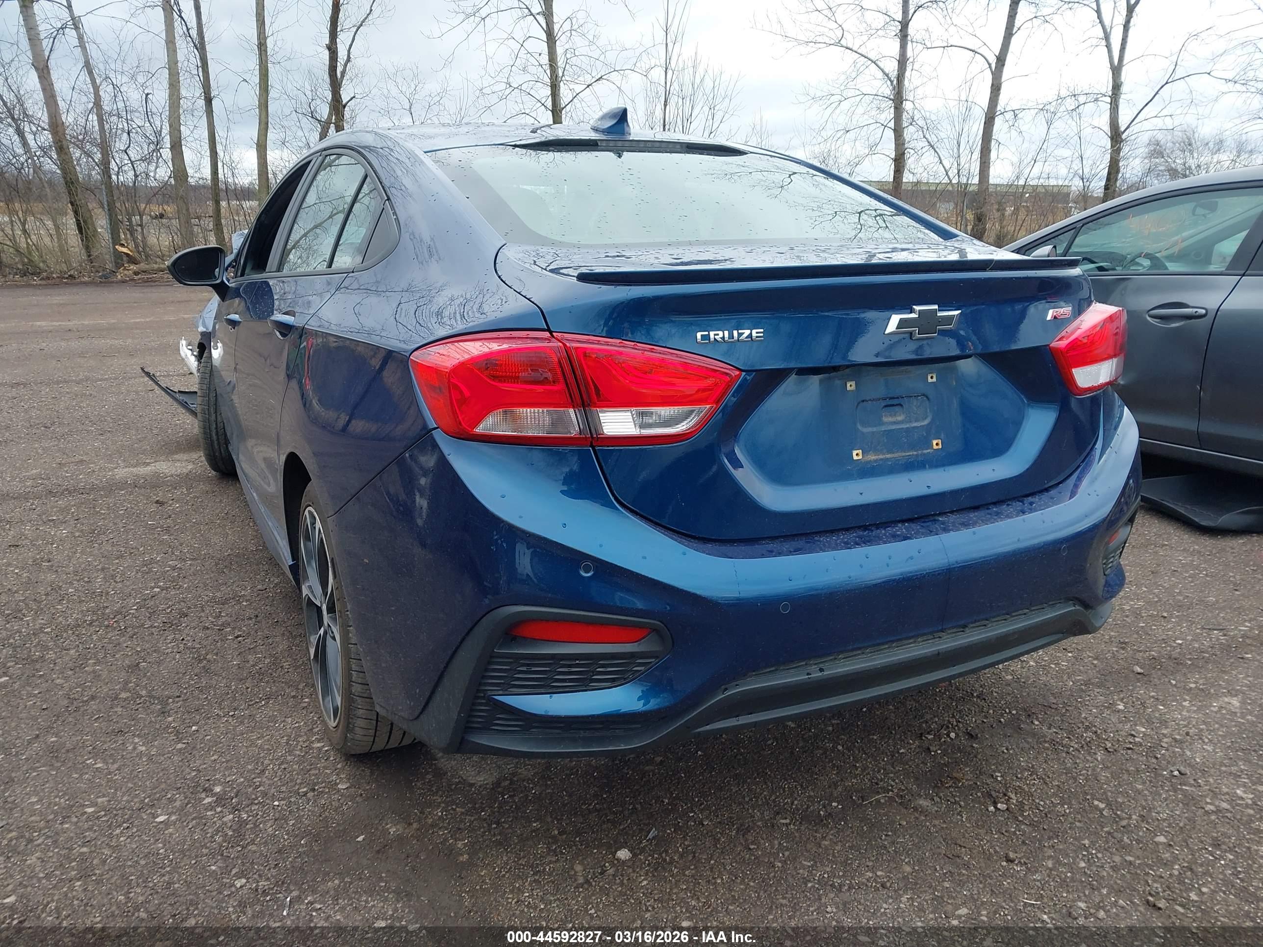 CHEVROLET CRUZE image 3