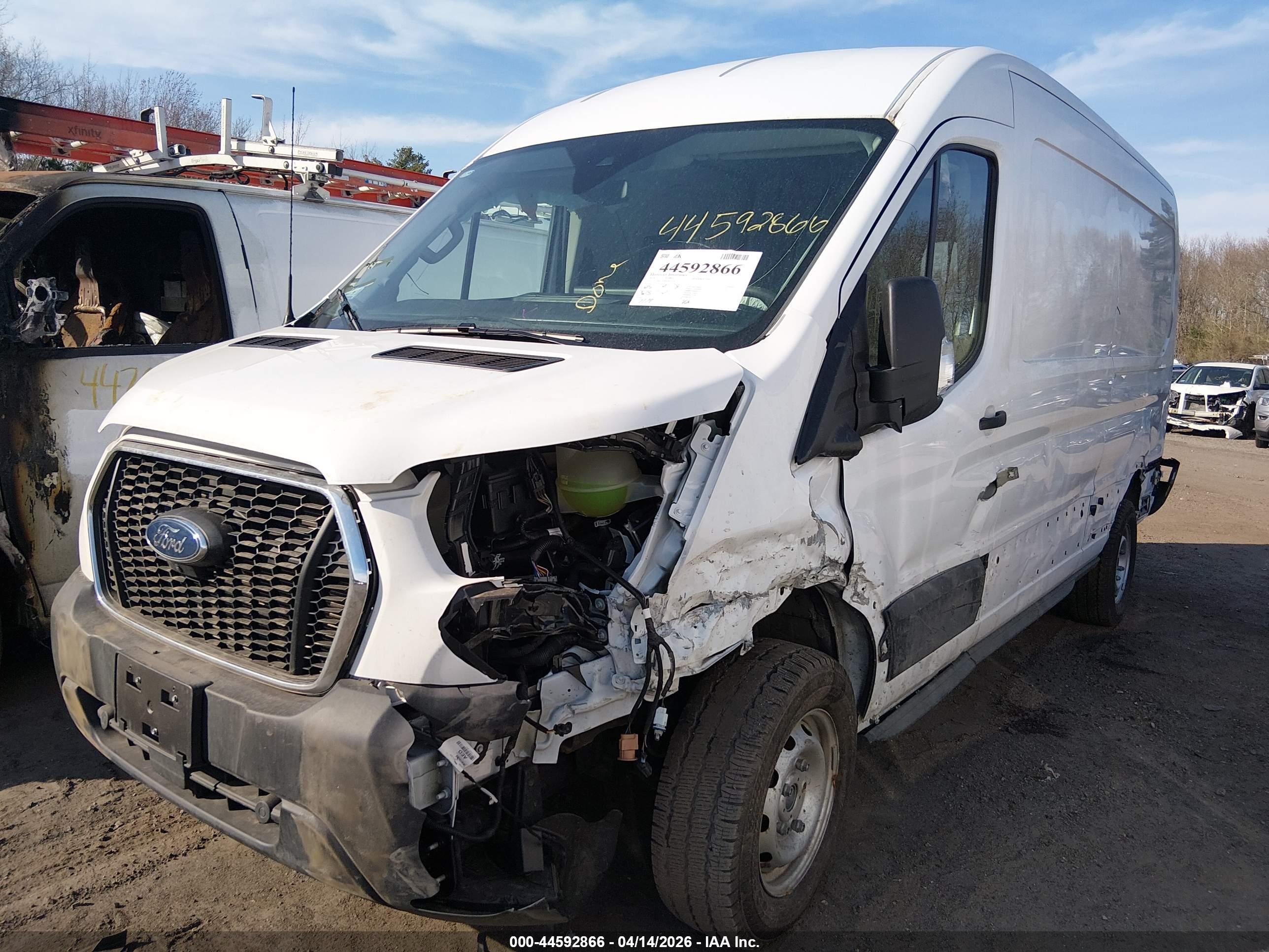 FORD TRANSIT-250 image 2