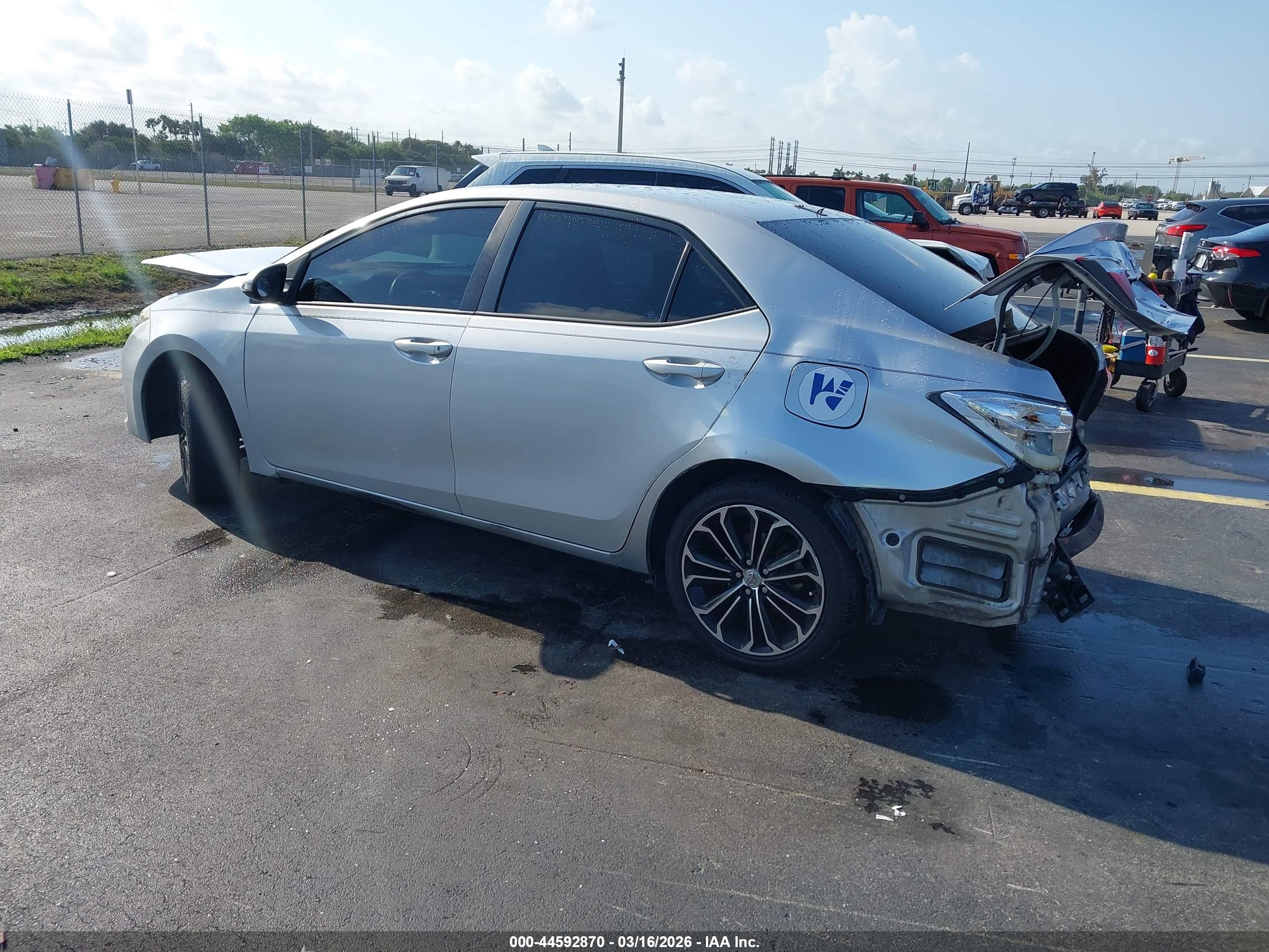 TOYOTA COROLLA image 3