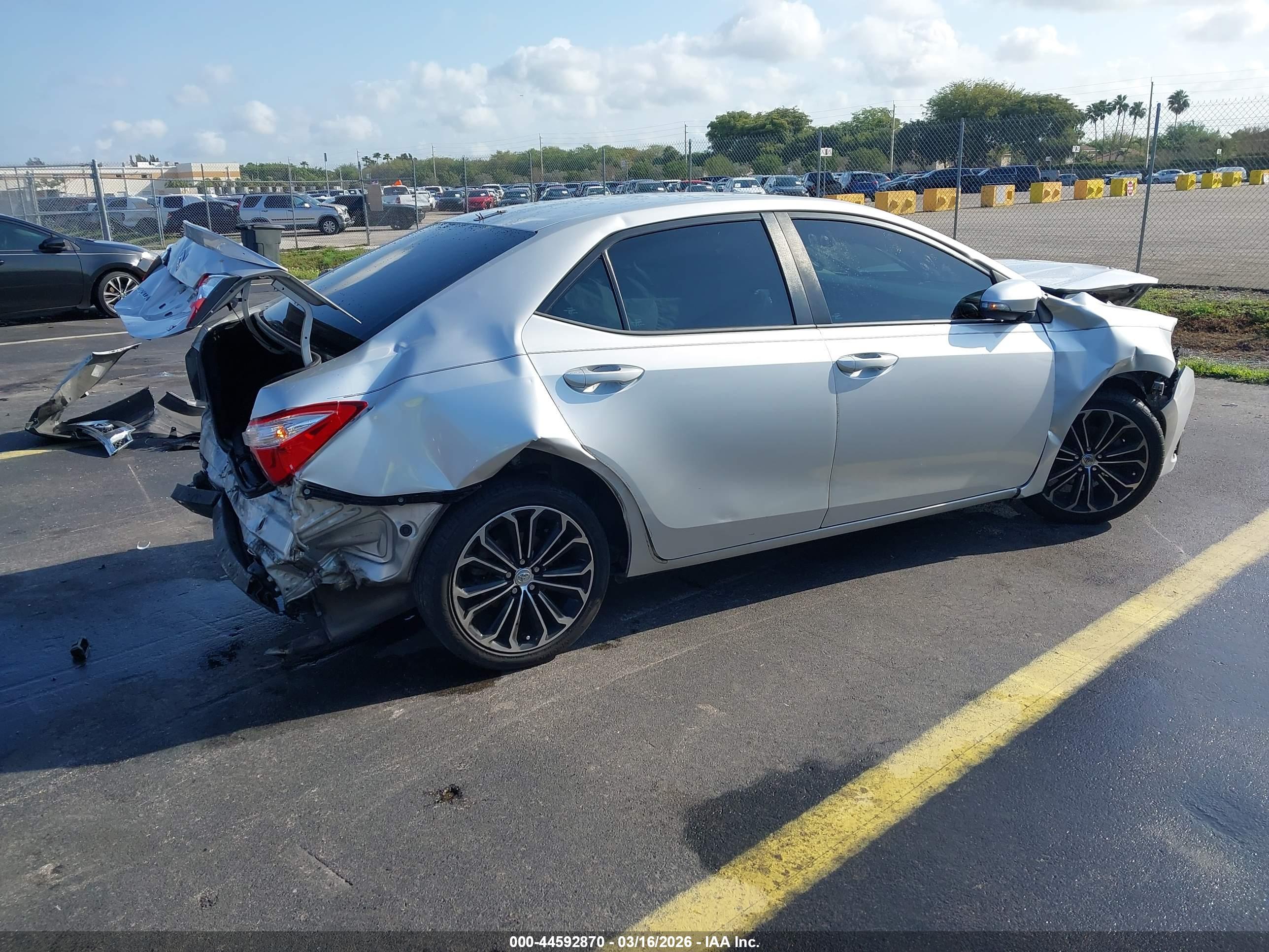 TOYOTA COROLLA image 4