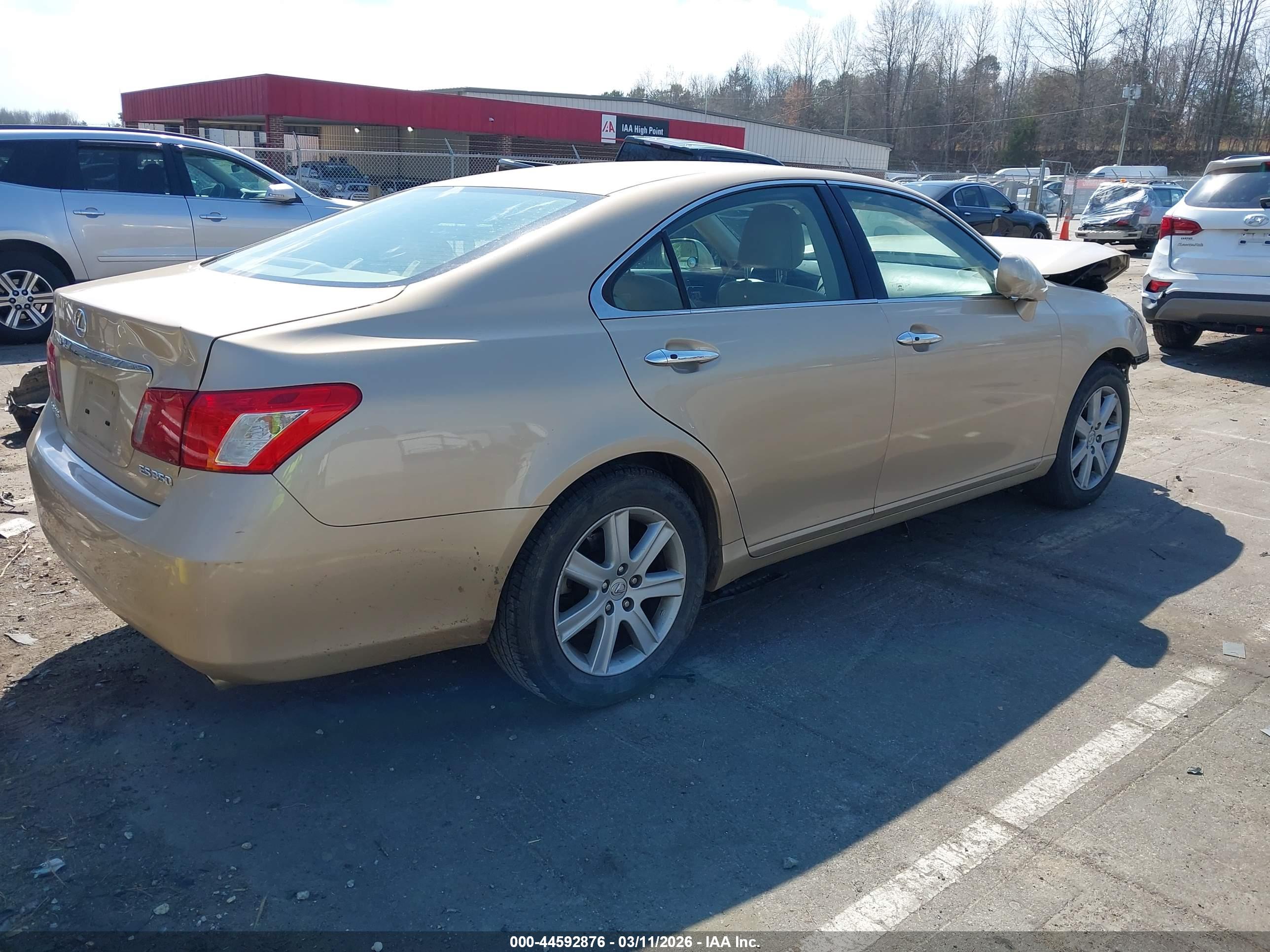 LEXUS ES image 4