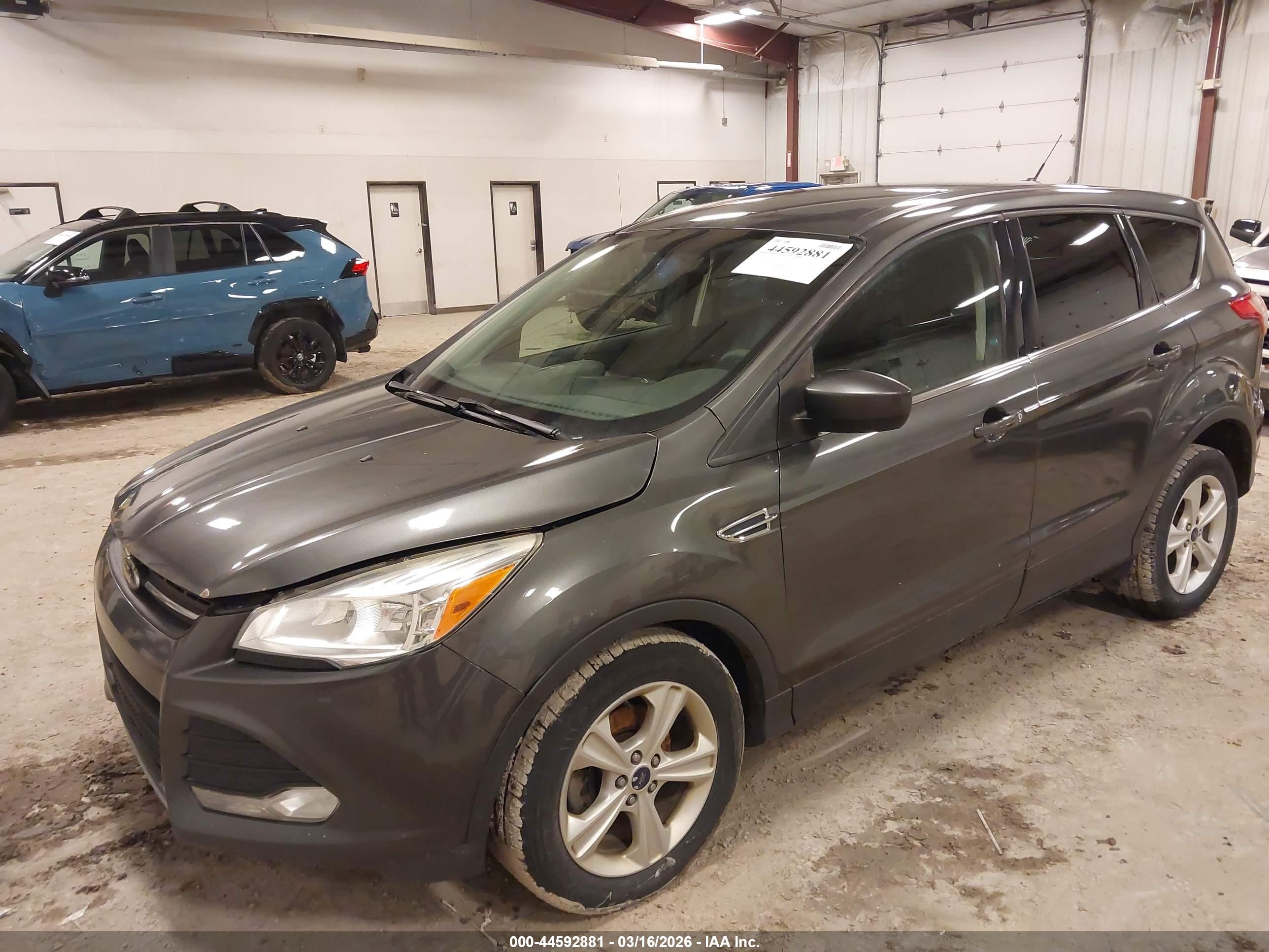 FORD ESCAPE image 2