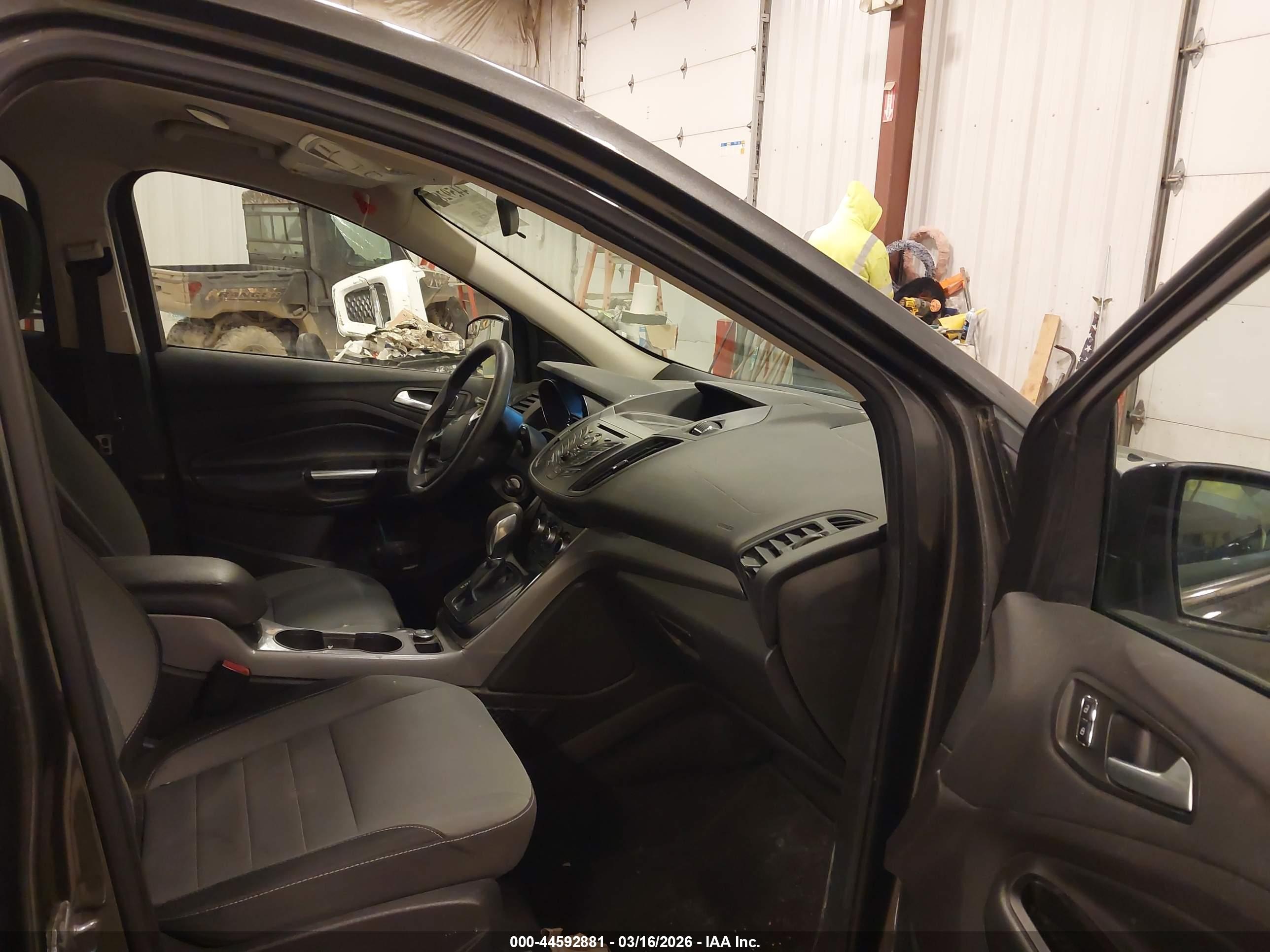 FORD ESCAPE image 5