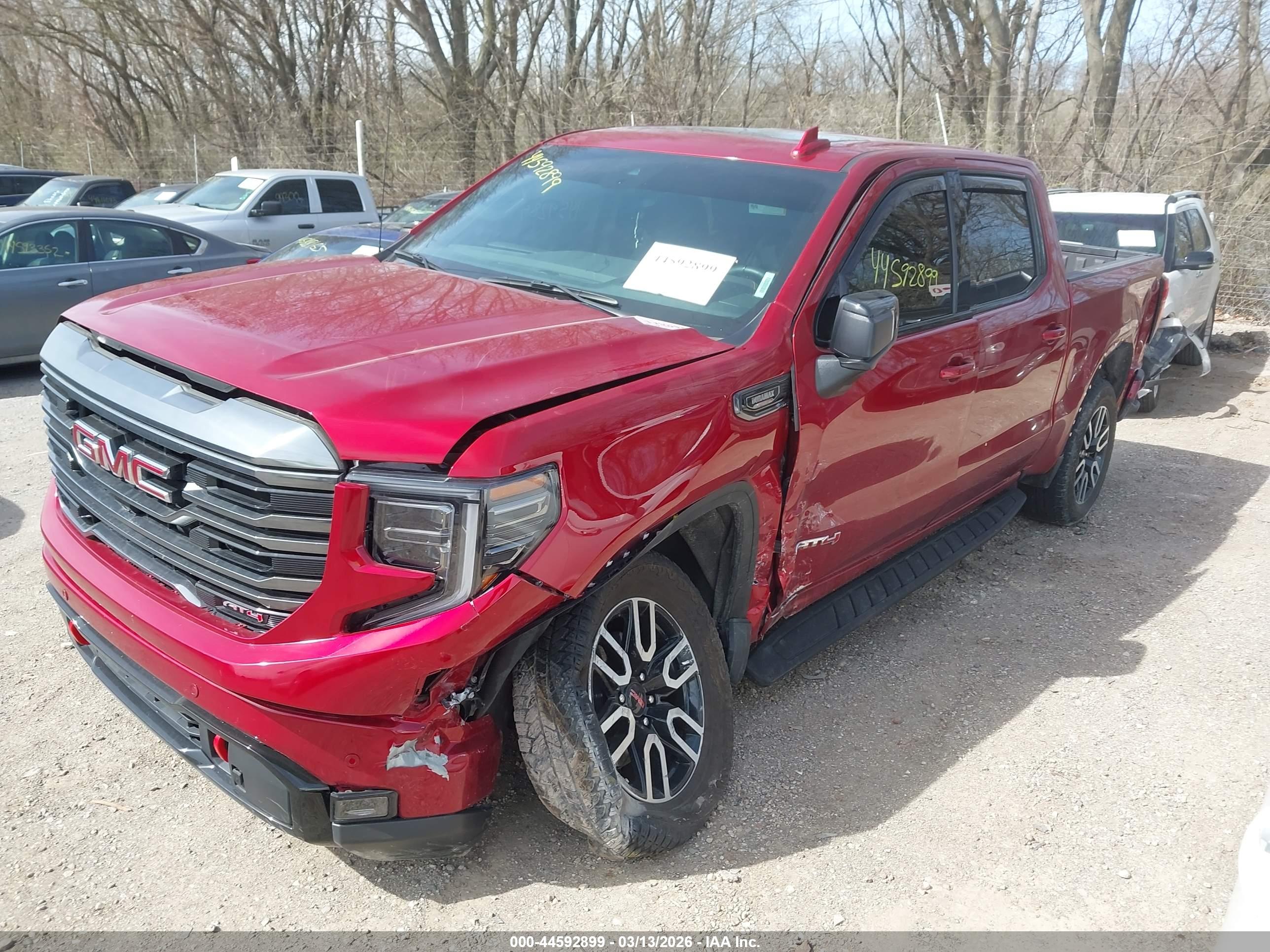GMC SIERRA image 2