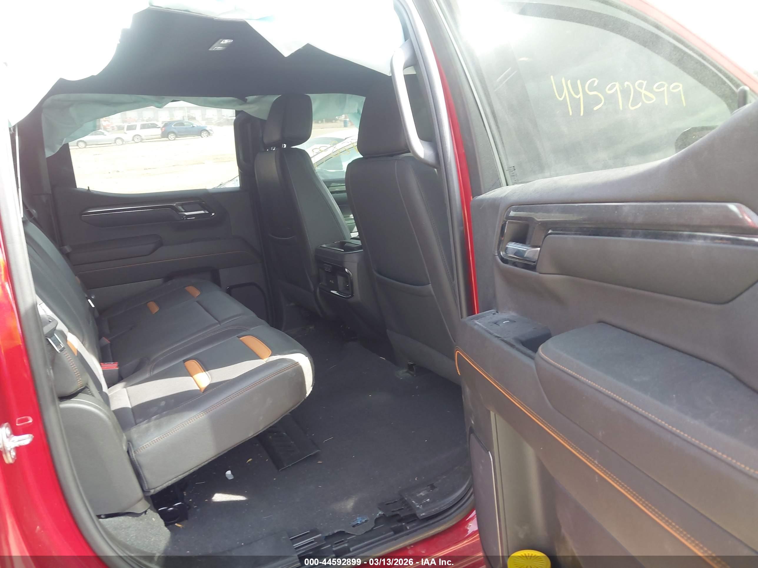 GMC SIERRA image 8