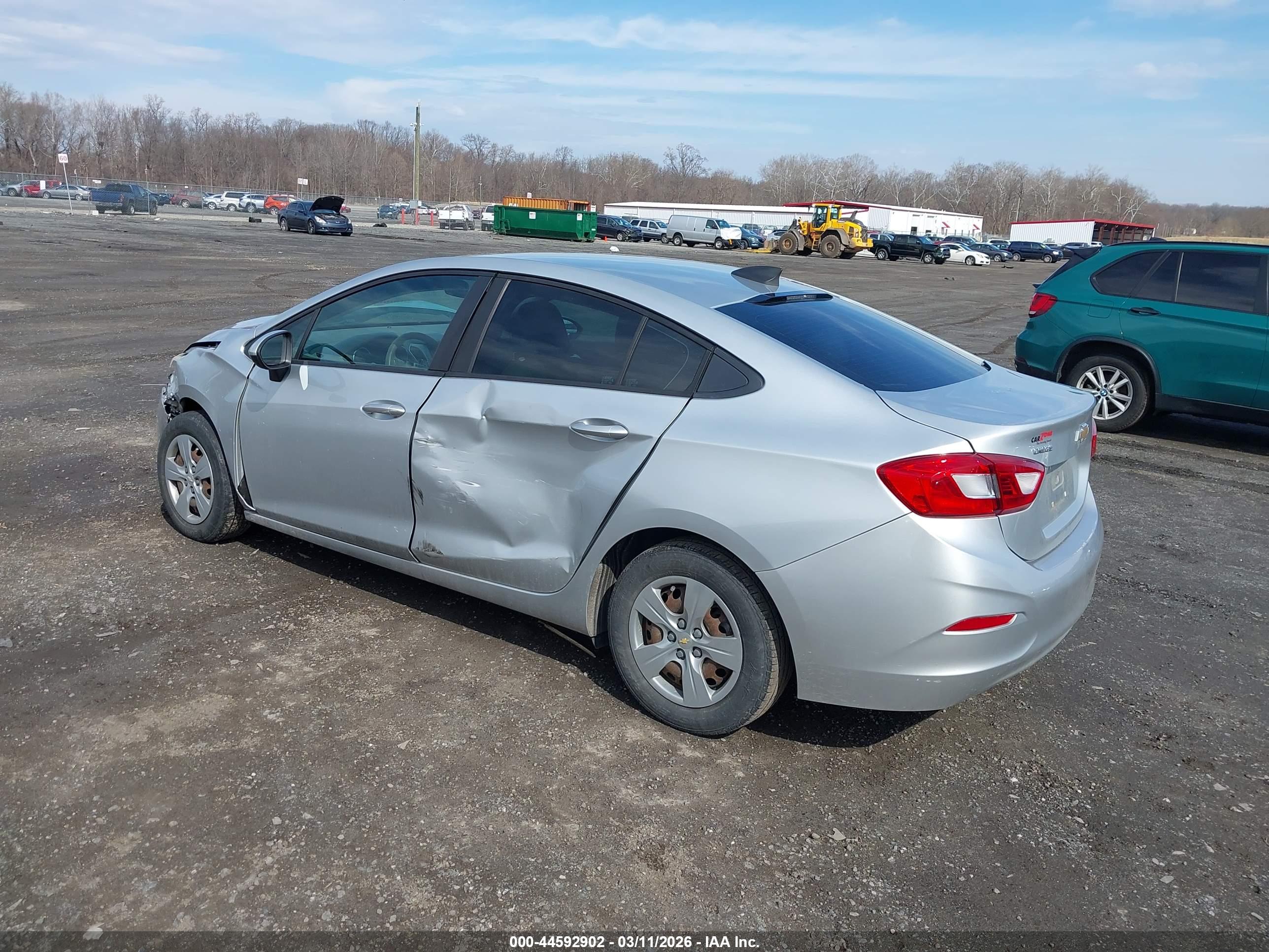 CHEVROLET CRUZE image 3