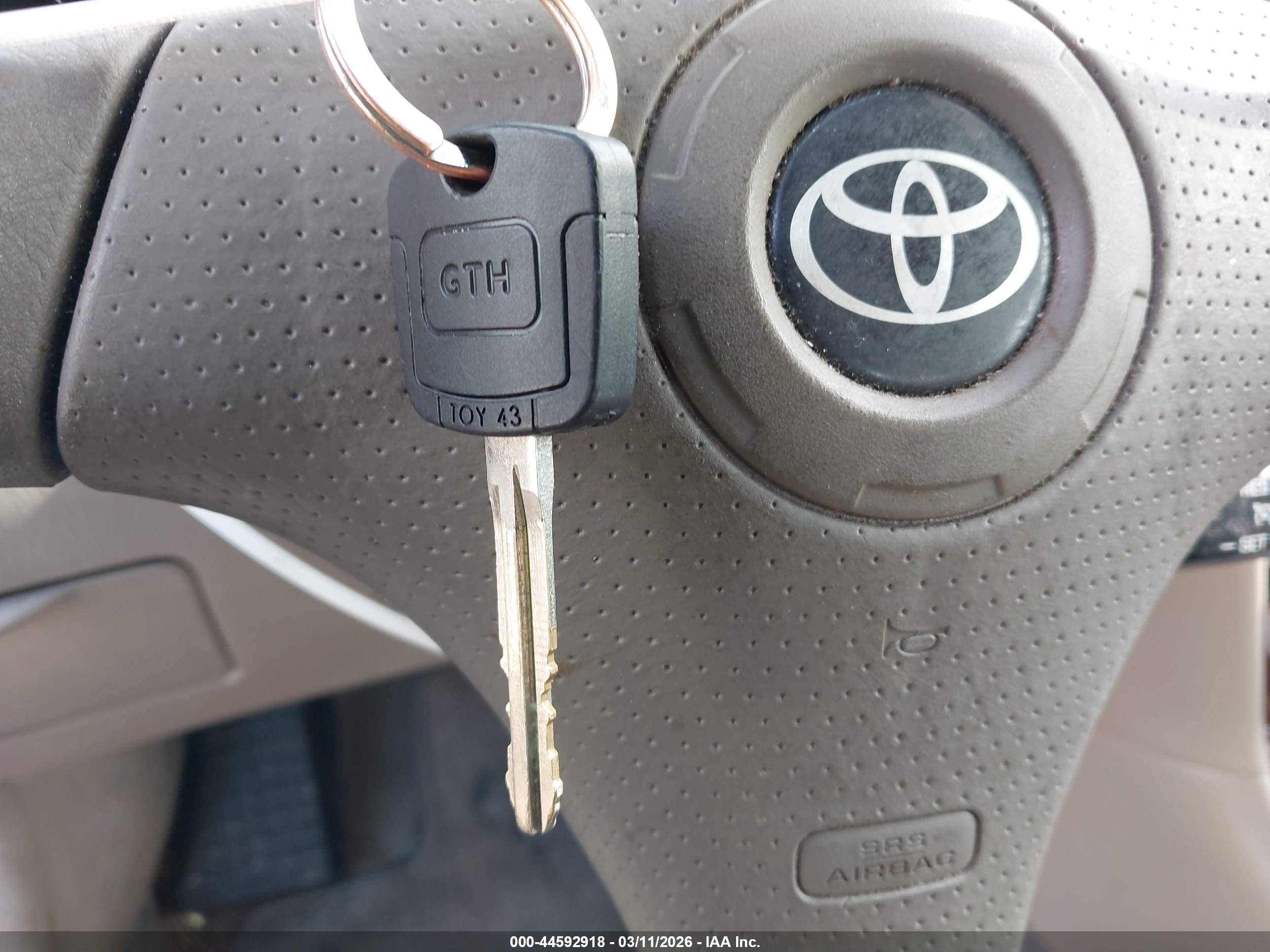 TOYOTA COROLLA image 11