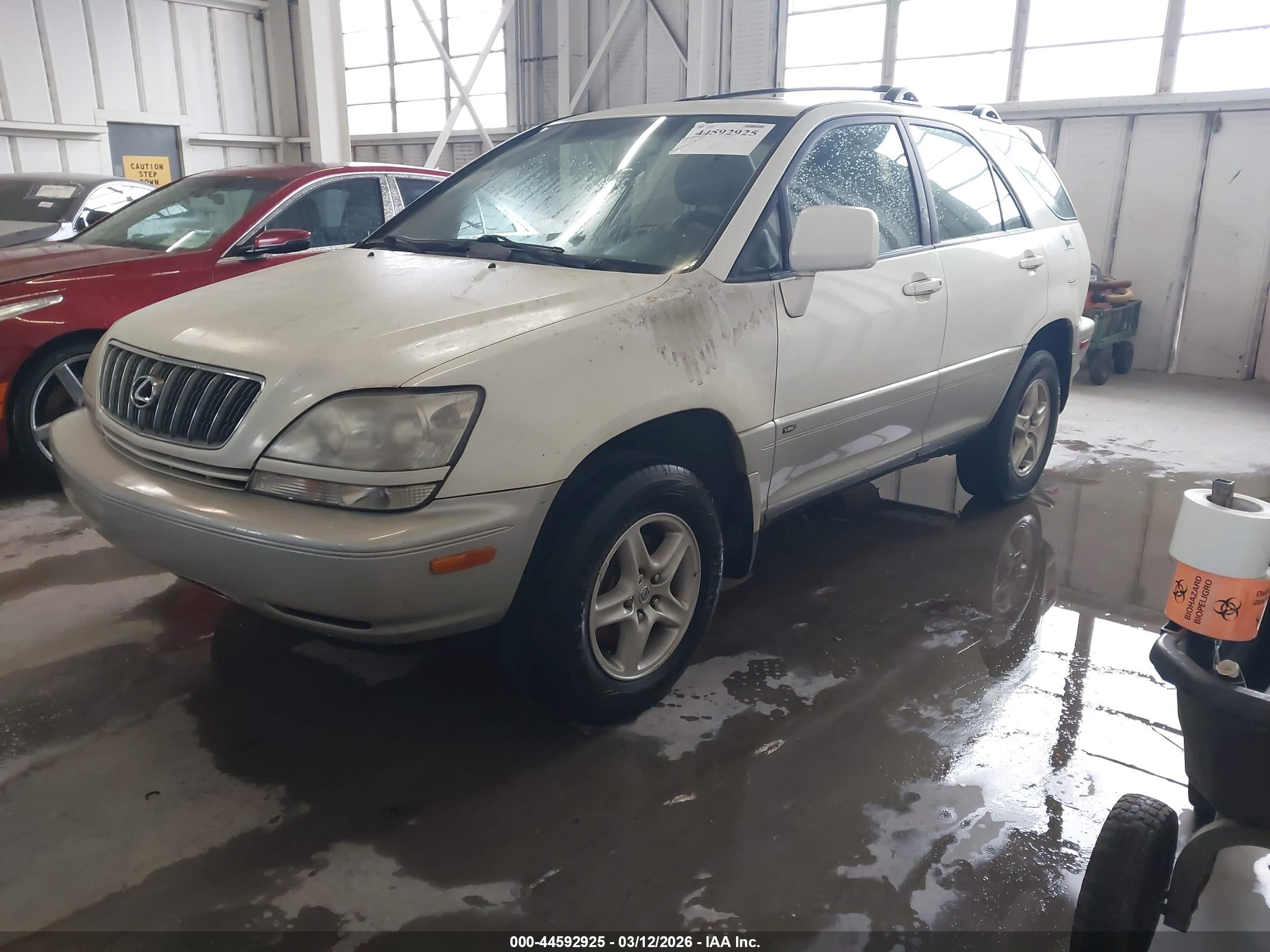 LEXUS RX image 2