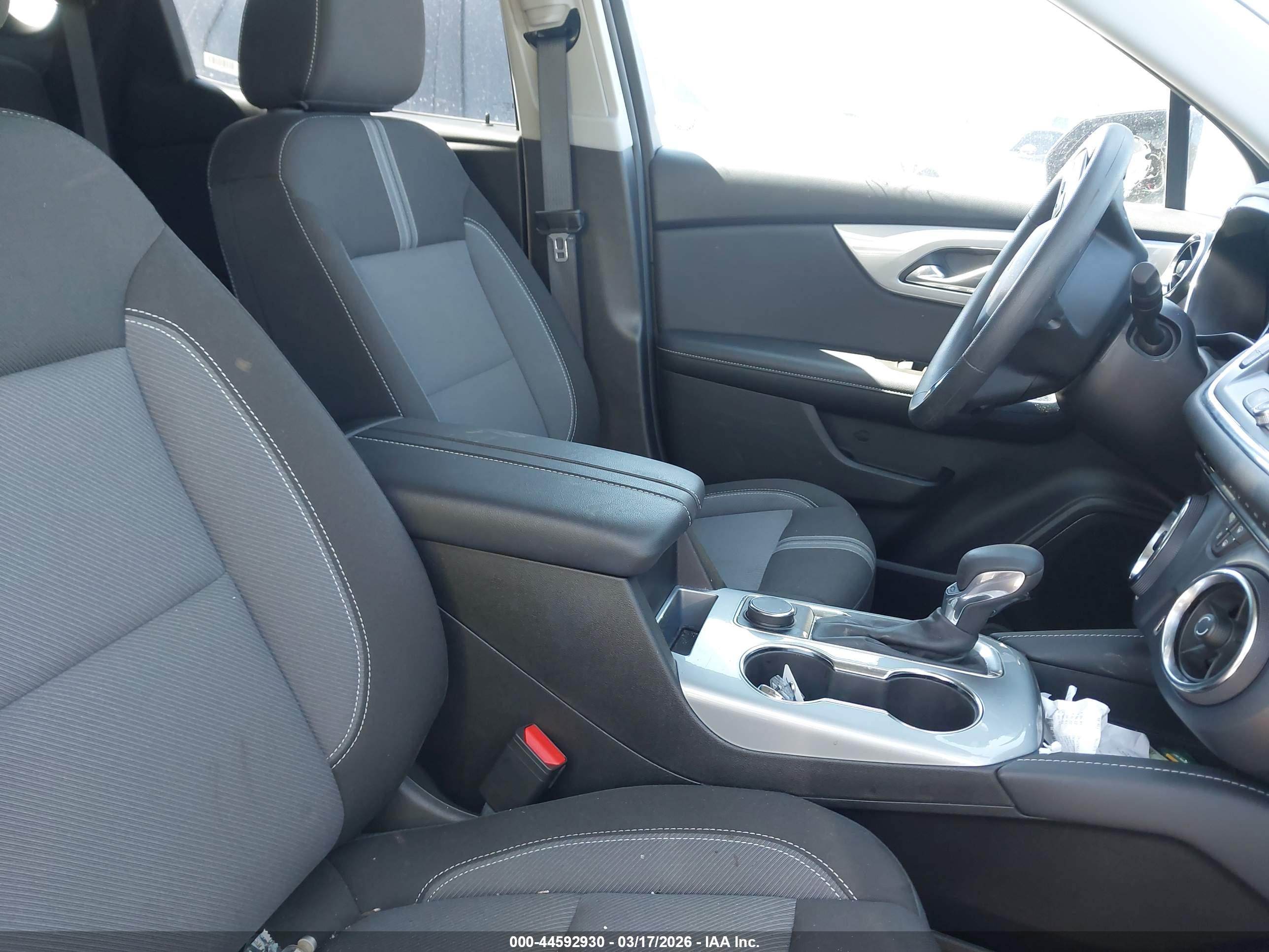 CHEVROLET BLAZER image 5