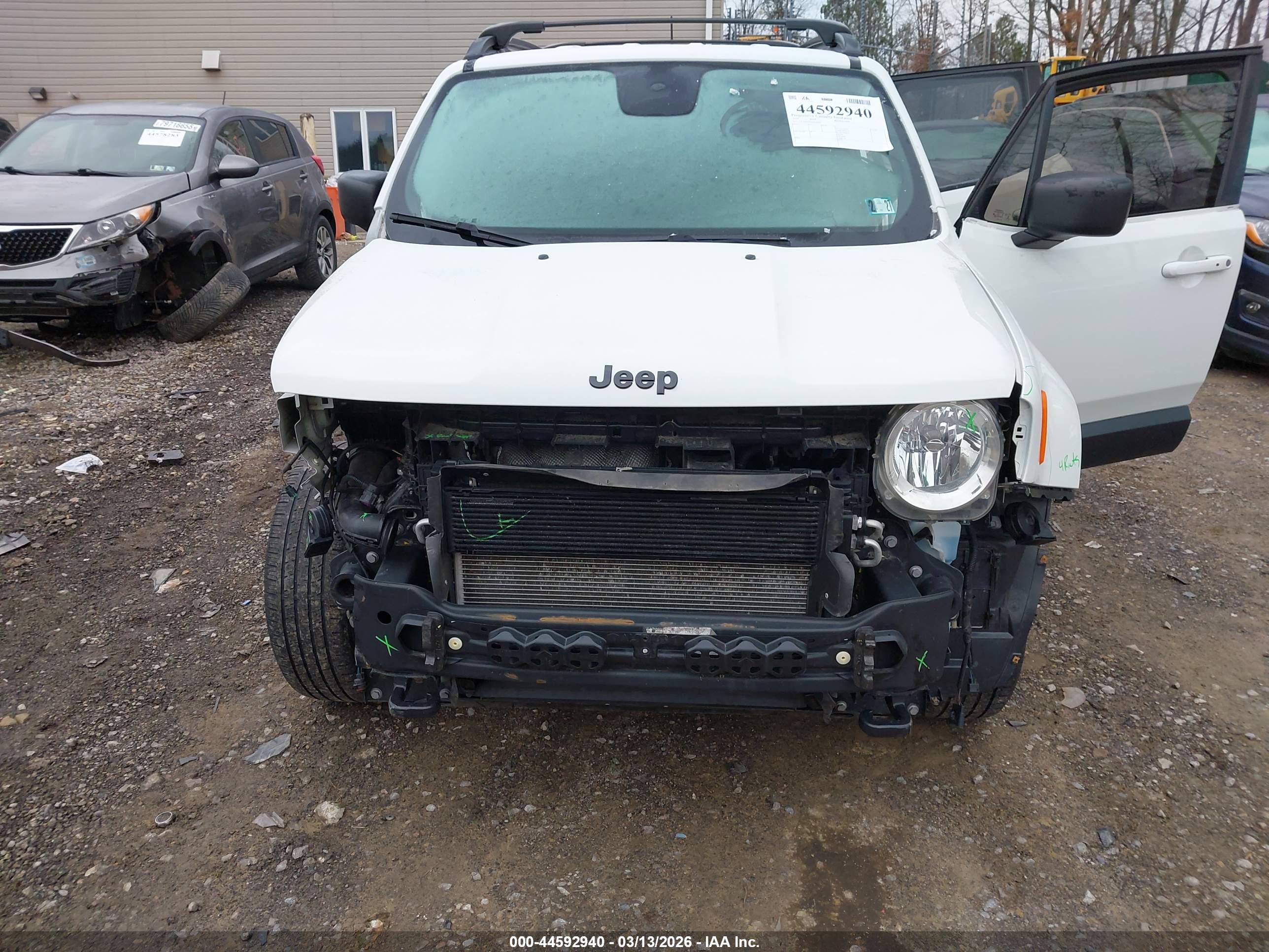 JEEP RENEGADE image 6