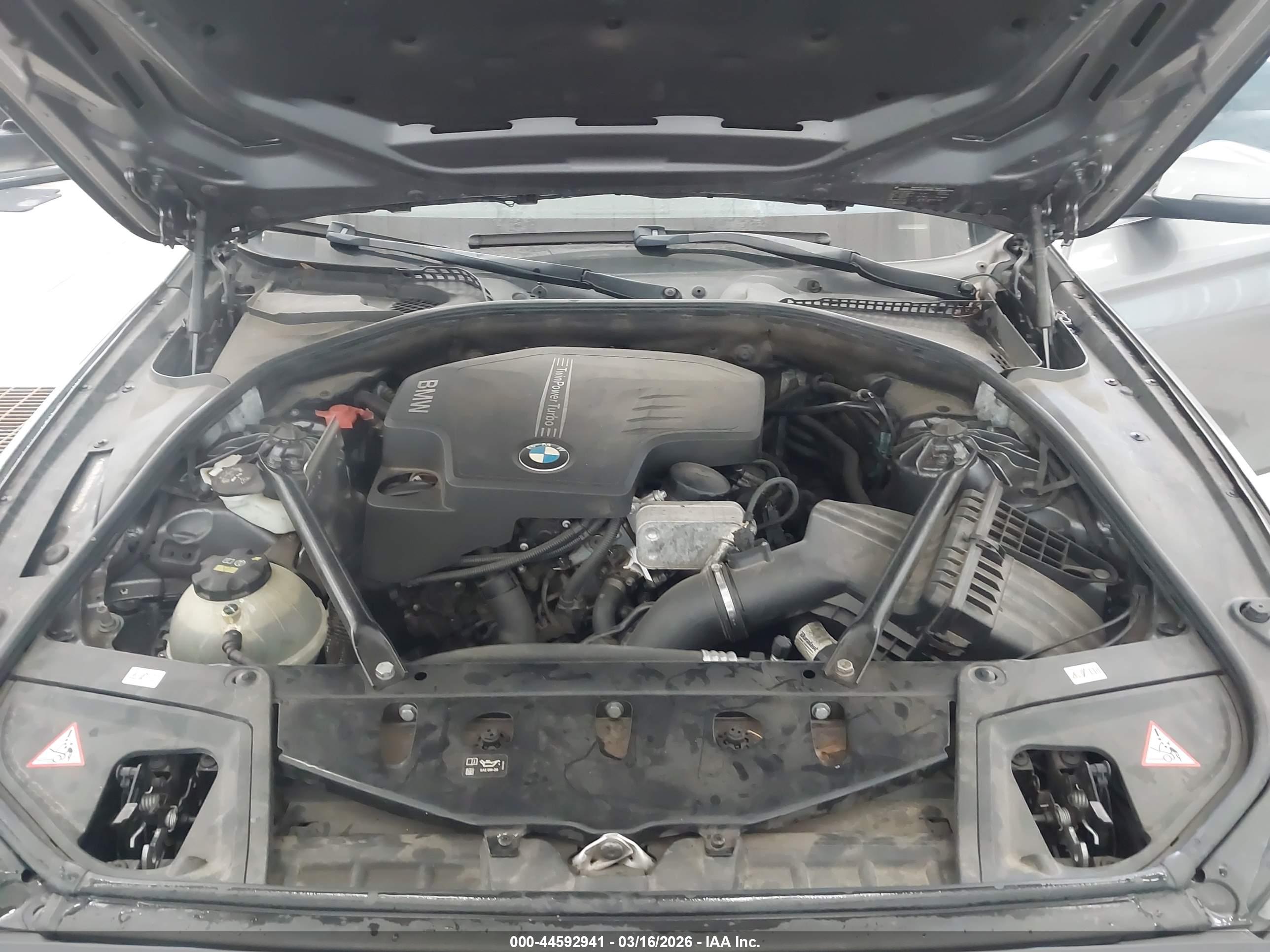 BMW 528I image 10