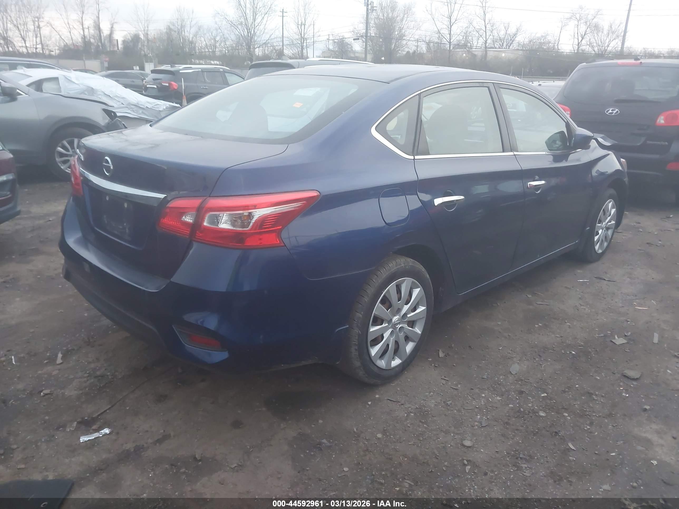 NISSAN SENTRA image 4
