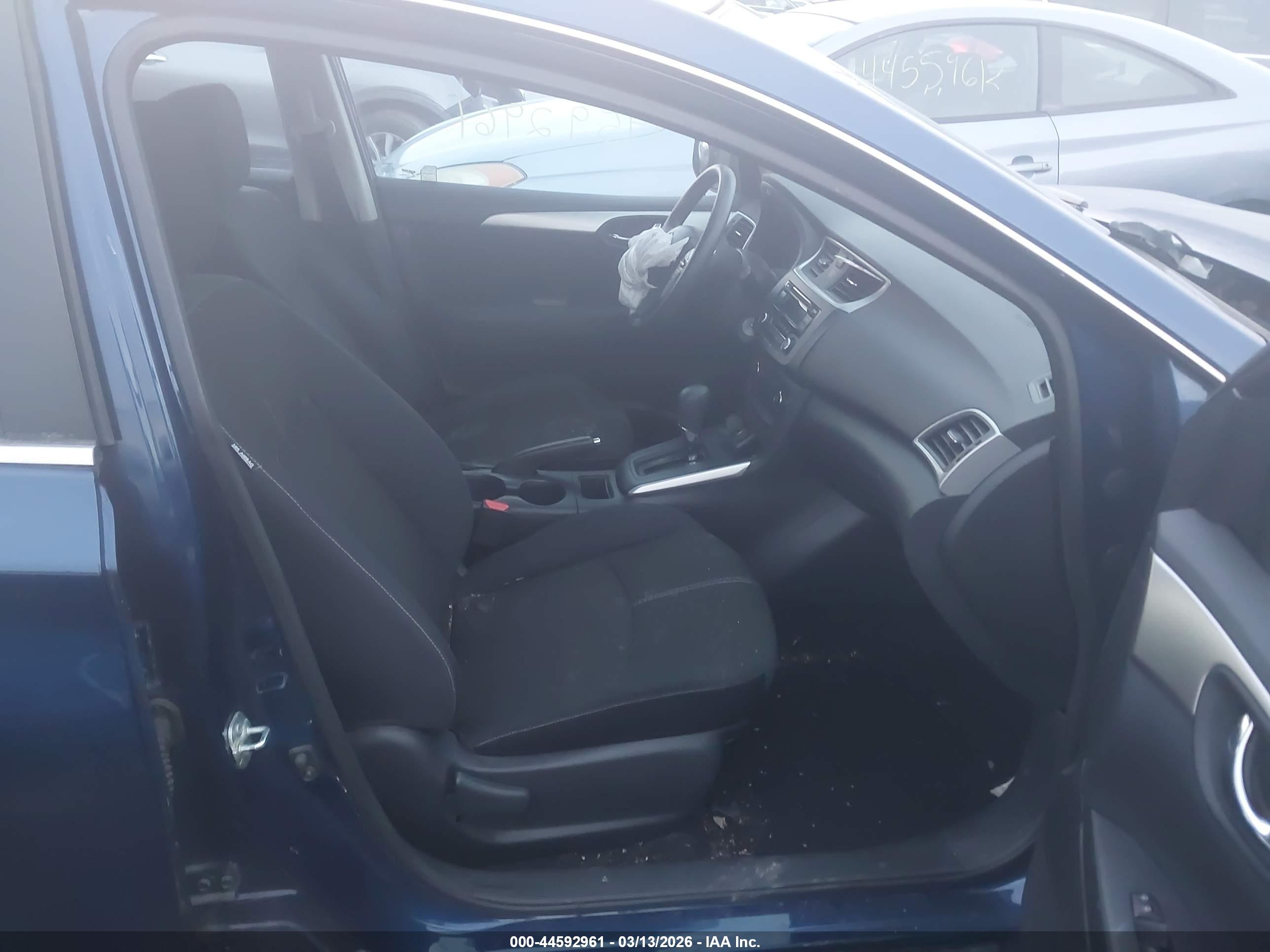 NISSAN SENTRA image 5