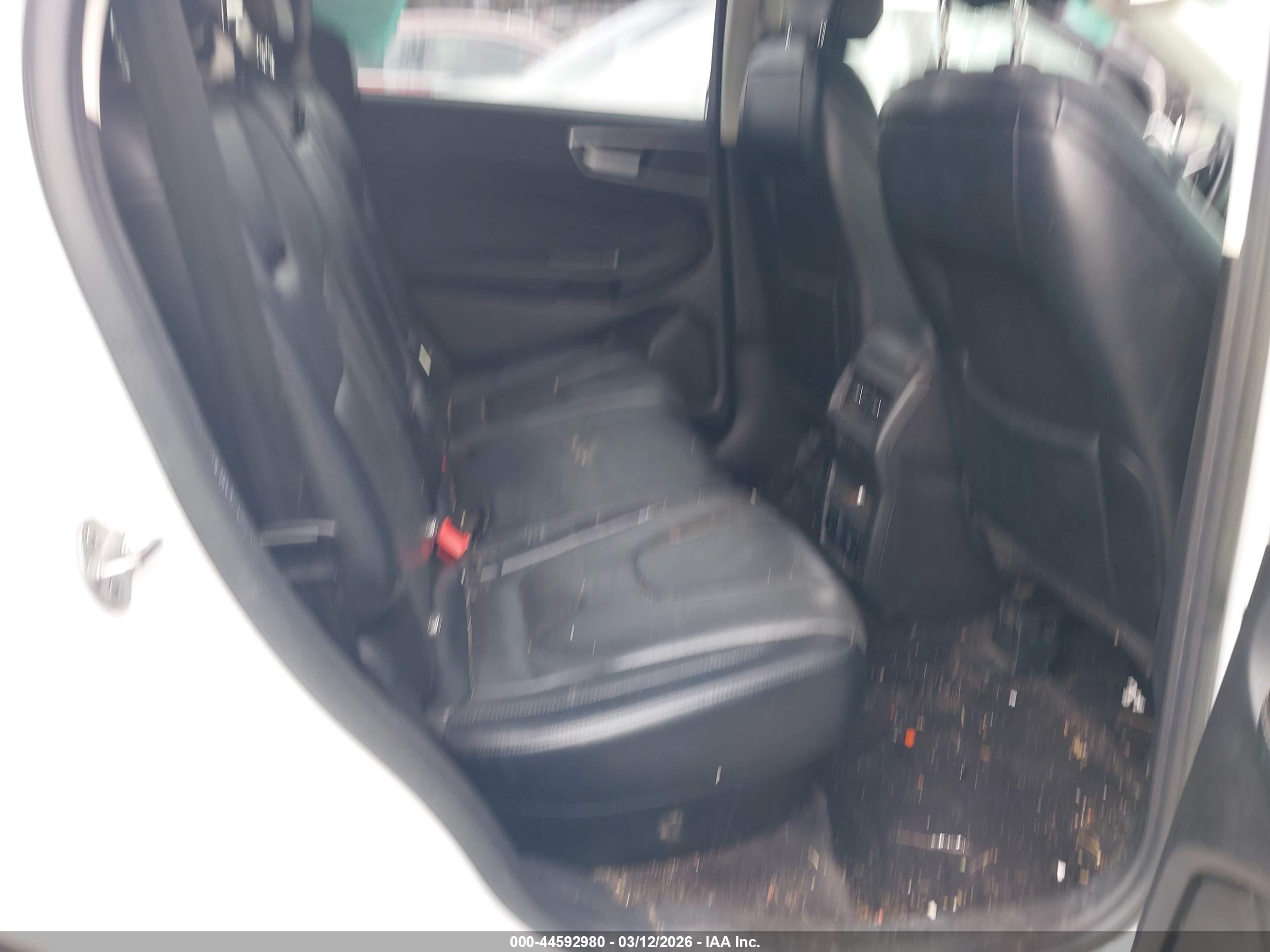 FORD EDGE image 10