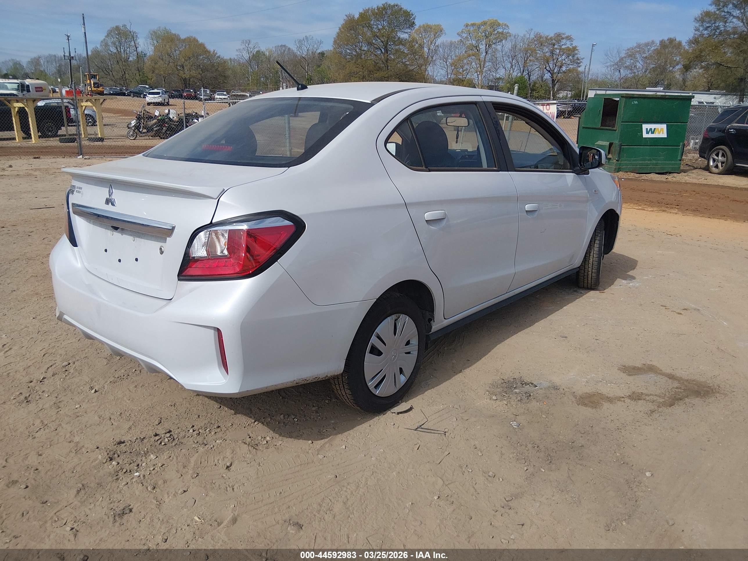 MITSUBISHI MIRAGE image 4