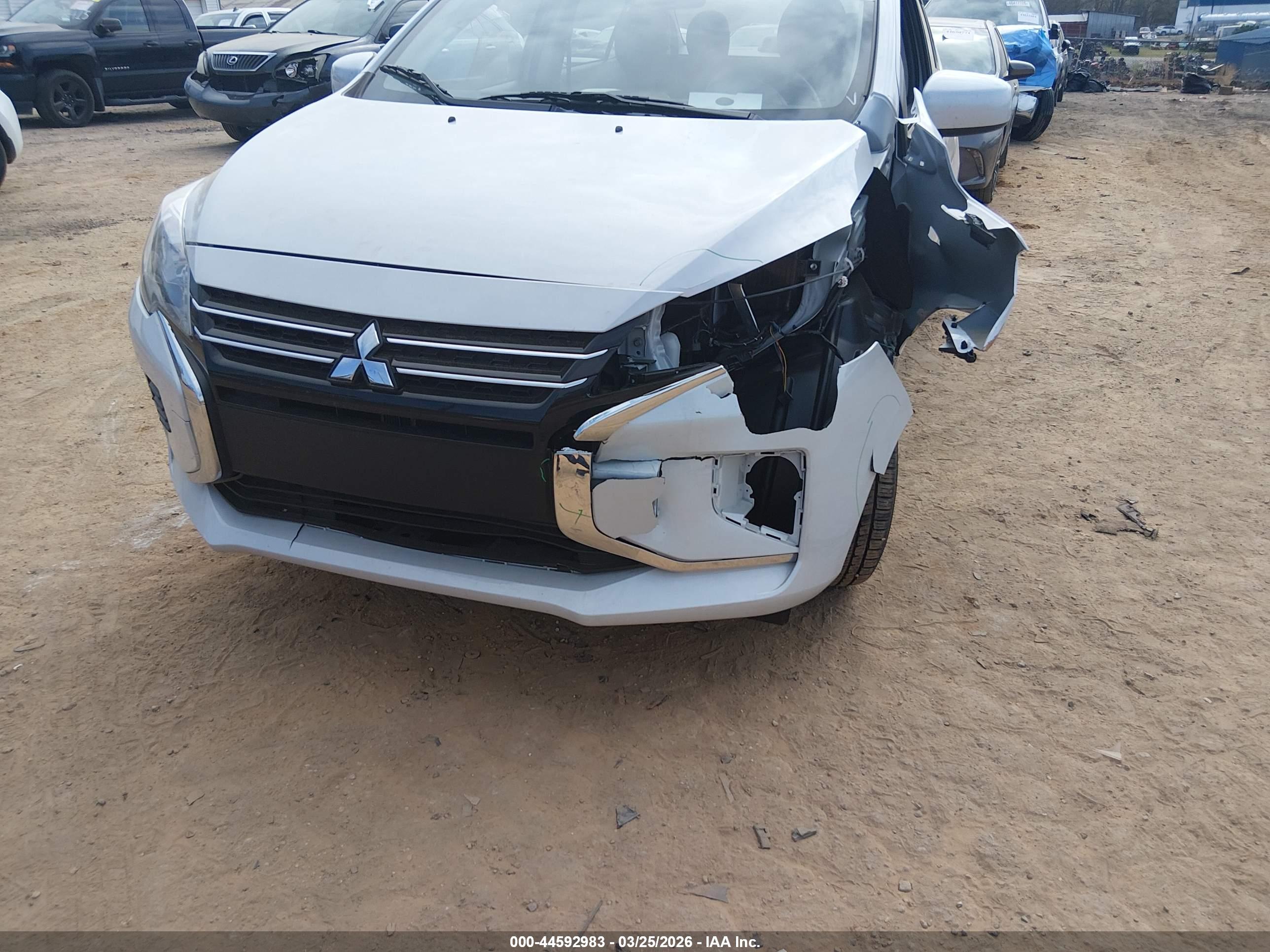 MITSUBISHI MIRAGE image 6