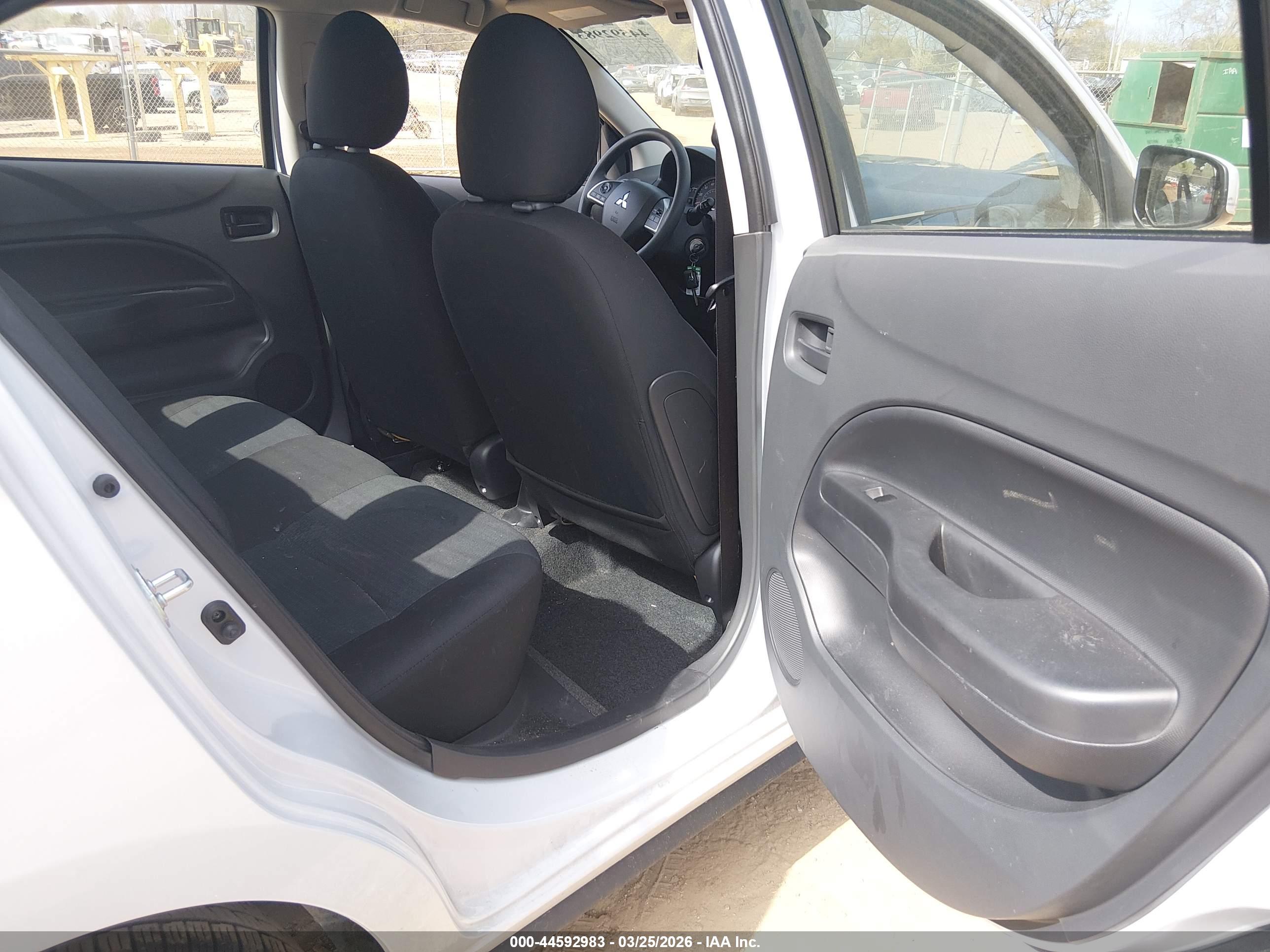 MITSUBISHI MIRAGE image 8