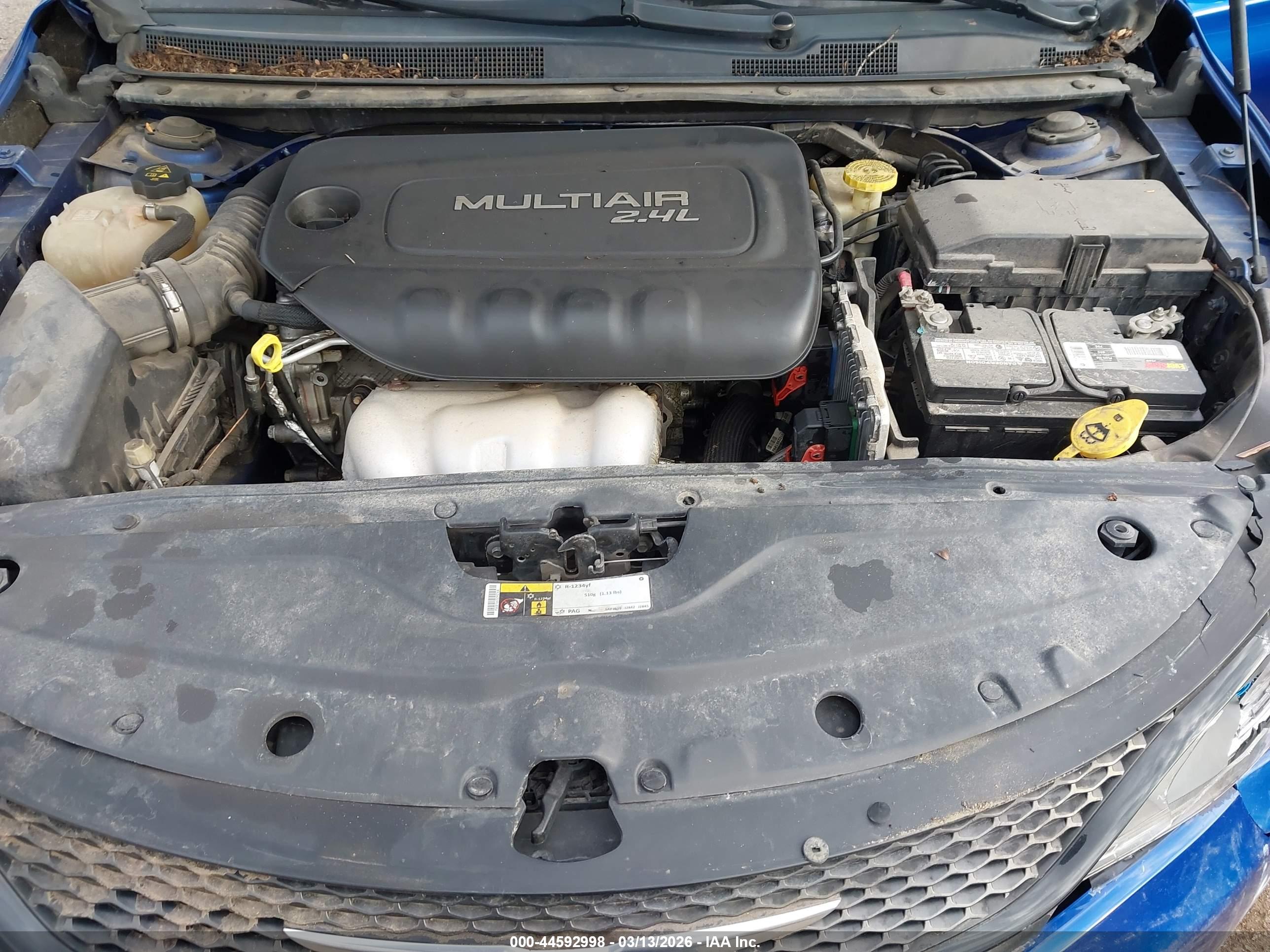 CHRYSLER 200 image 10