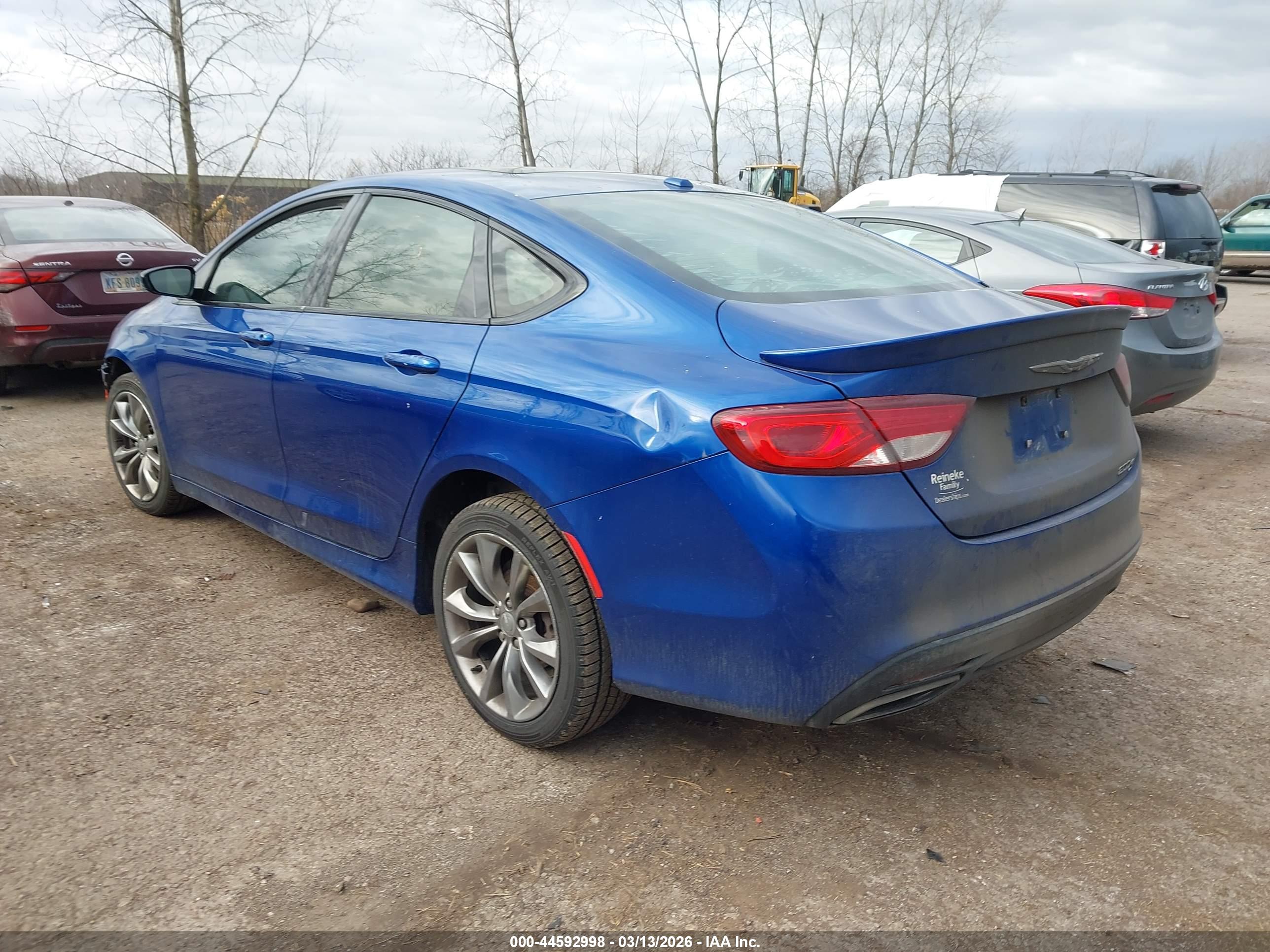 CHRYSLER 200 image 3