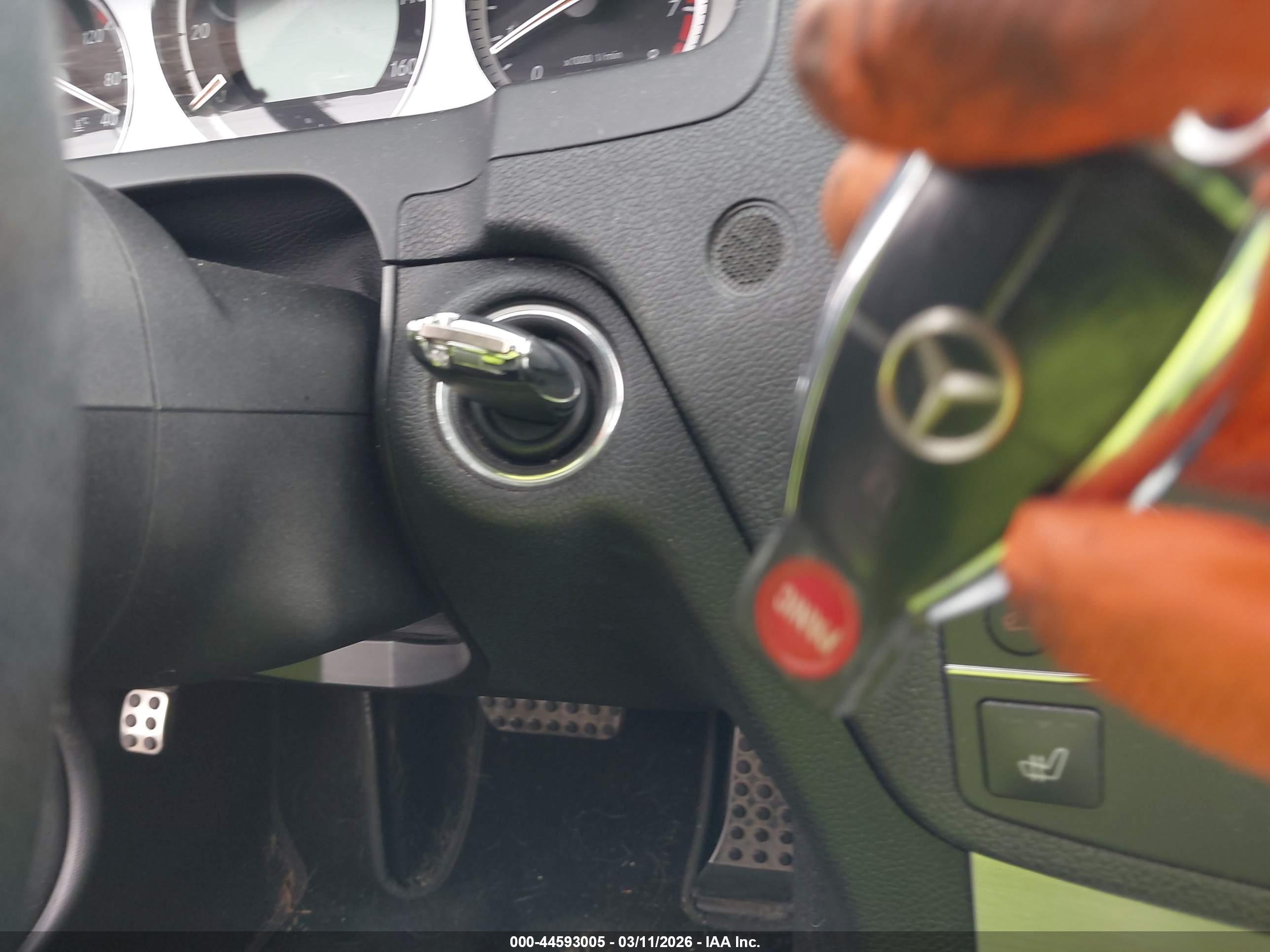 MERCEDES-BENZ C image 11