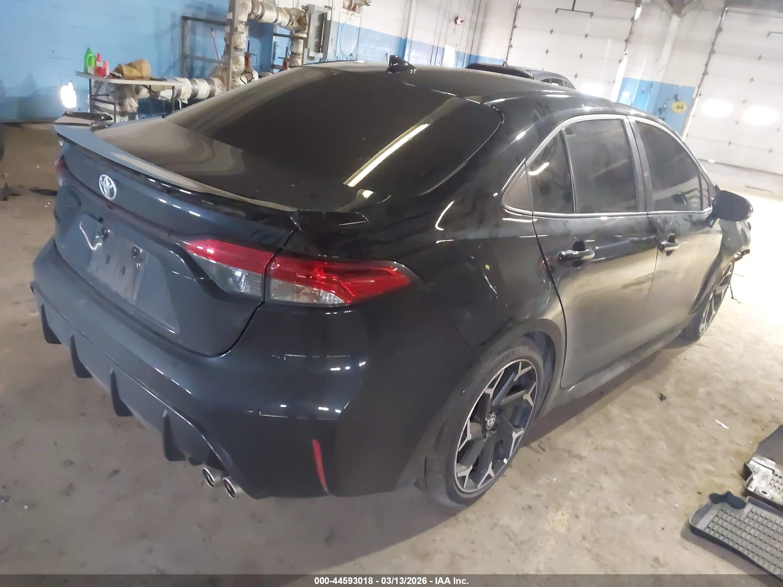 TOYOTA COROLLA image 4