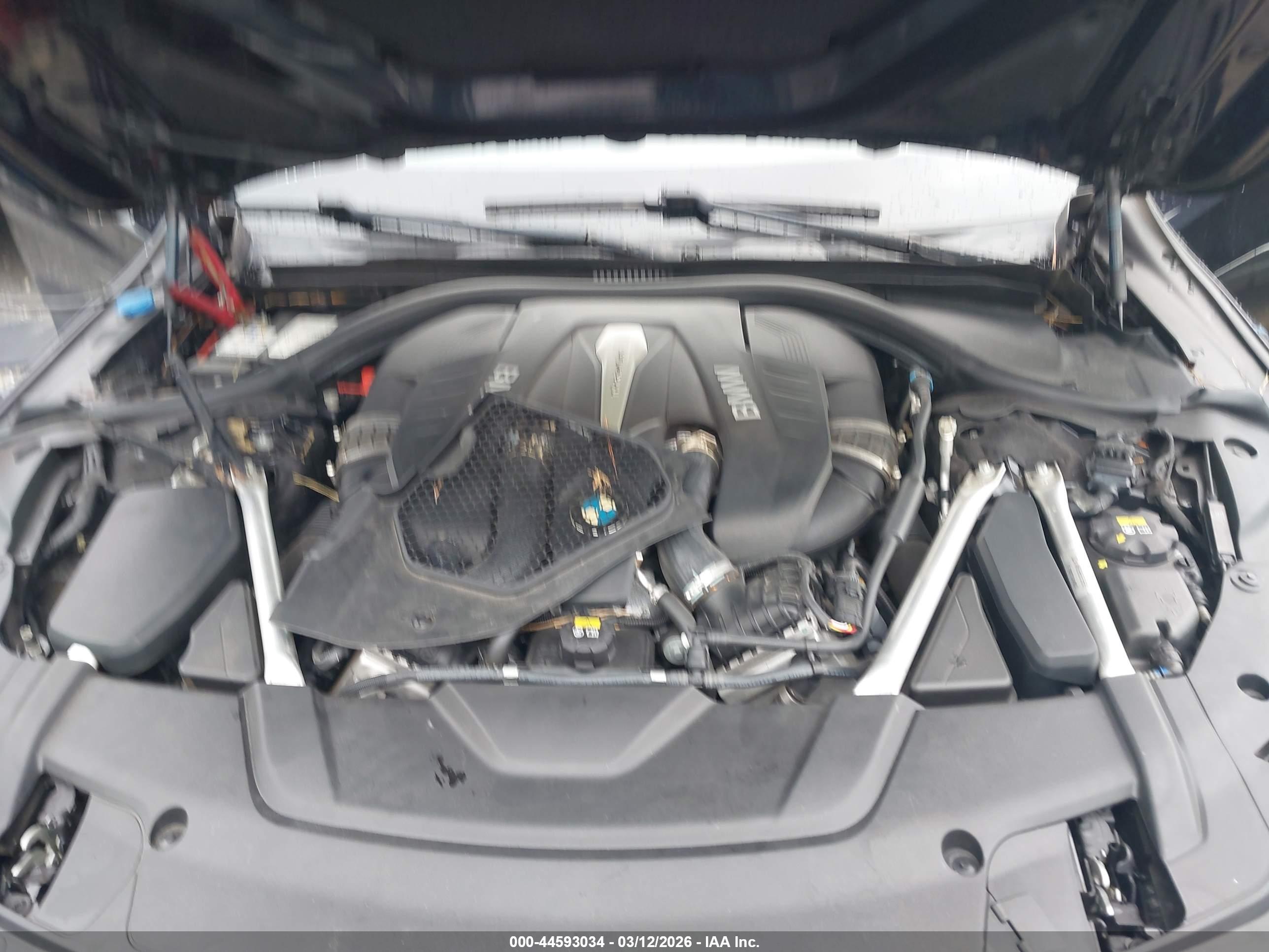 BMW 750I image 10