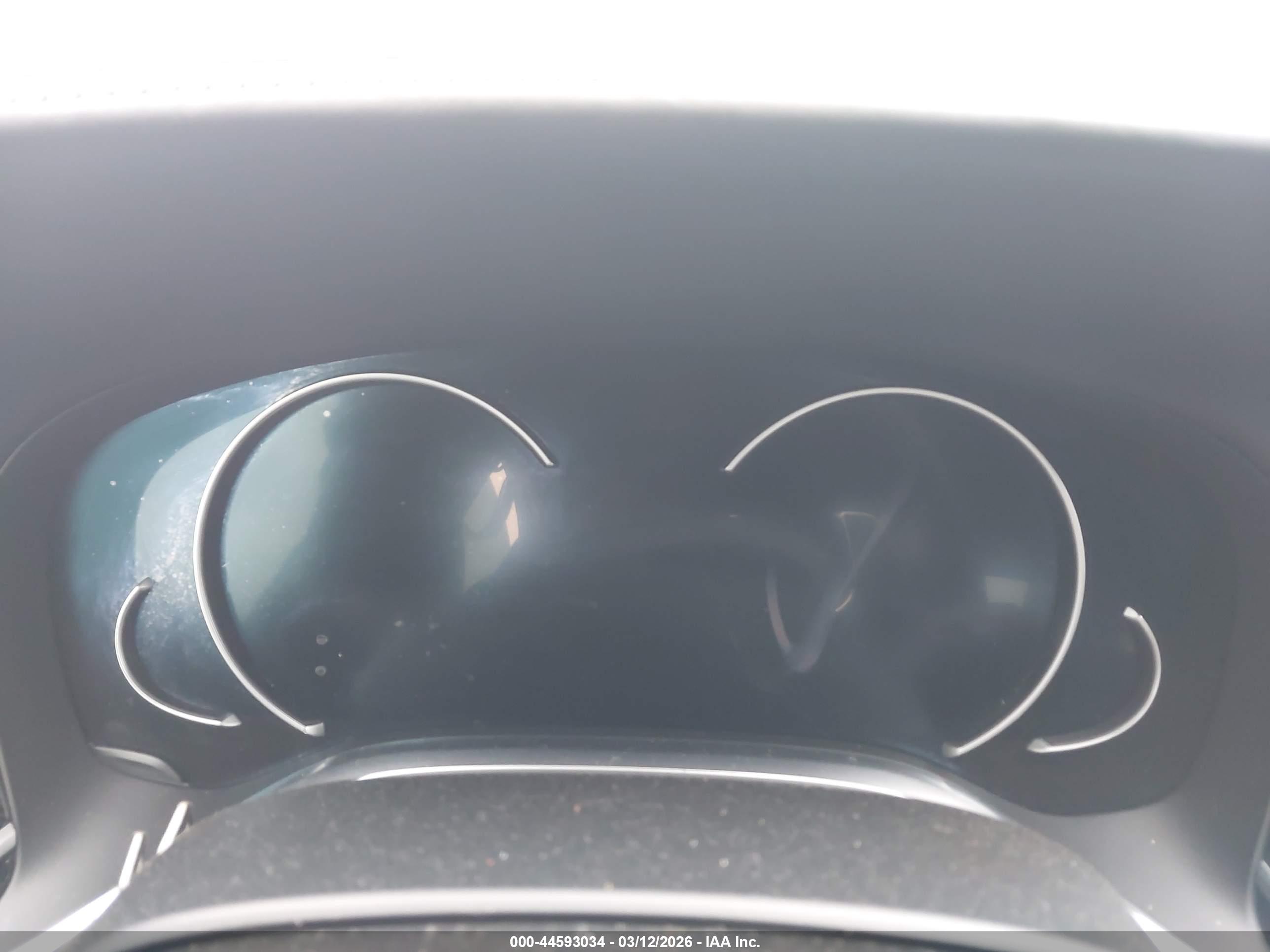 BMW 750I image 7