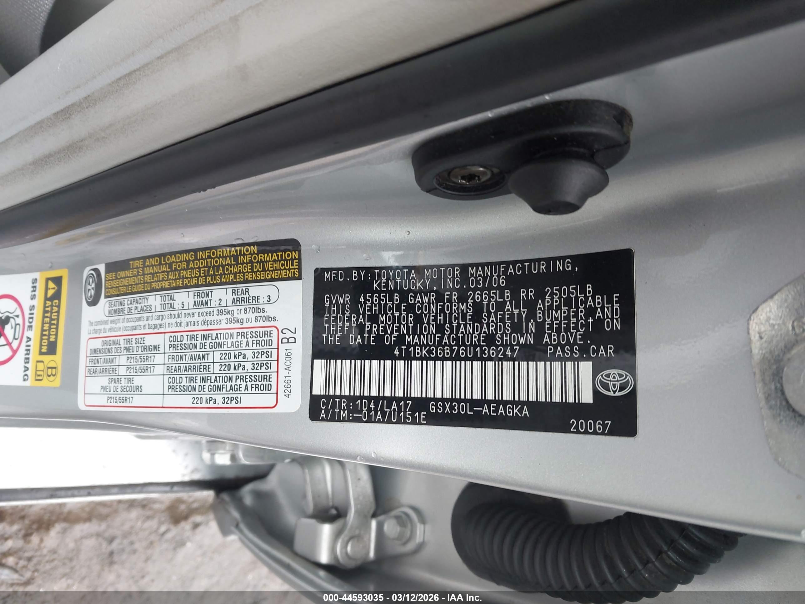 TOYOTA AVALON image 9