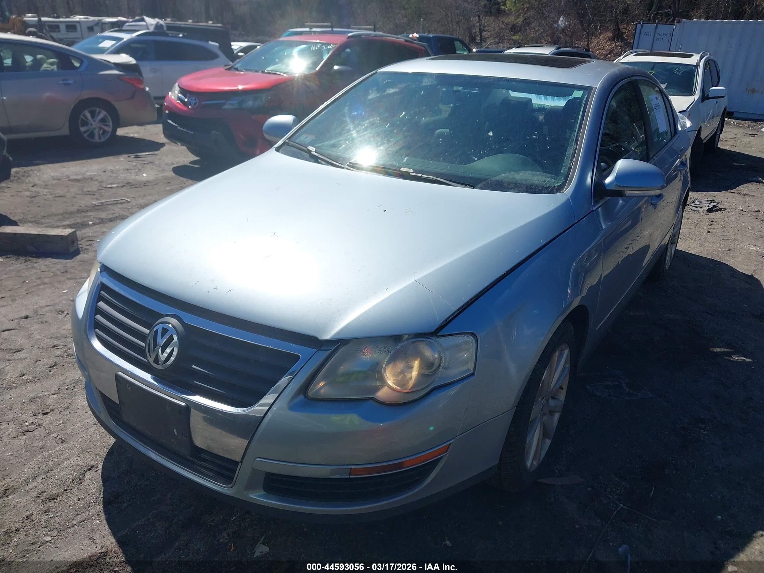 VOLKSWAGEN PASSAT image 2