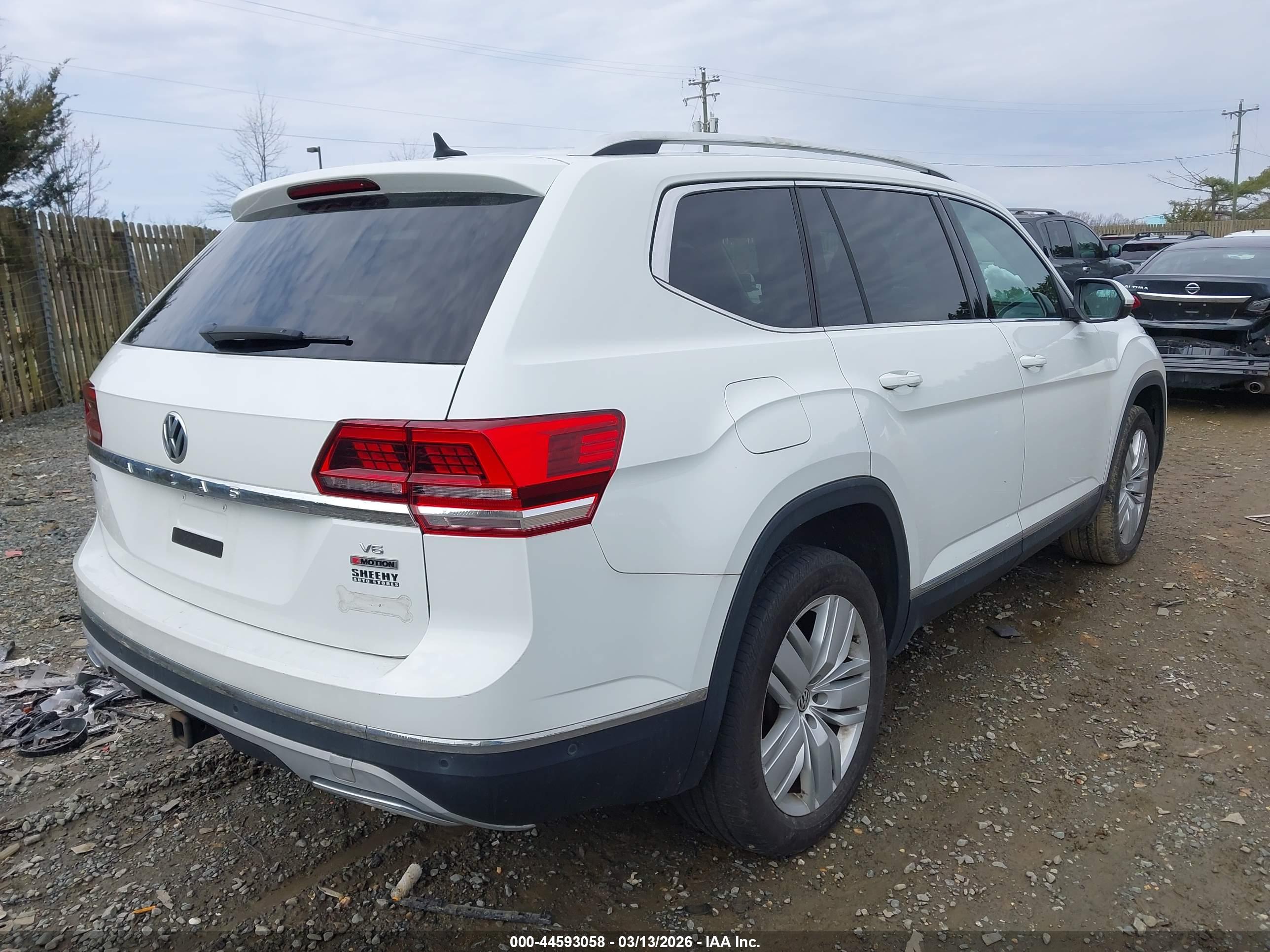 VOLKSWAGEN ATLAS image 4