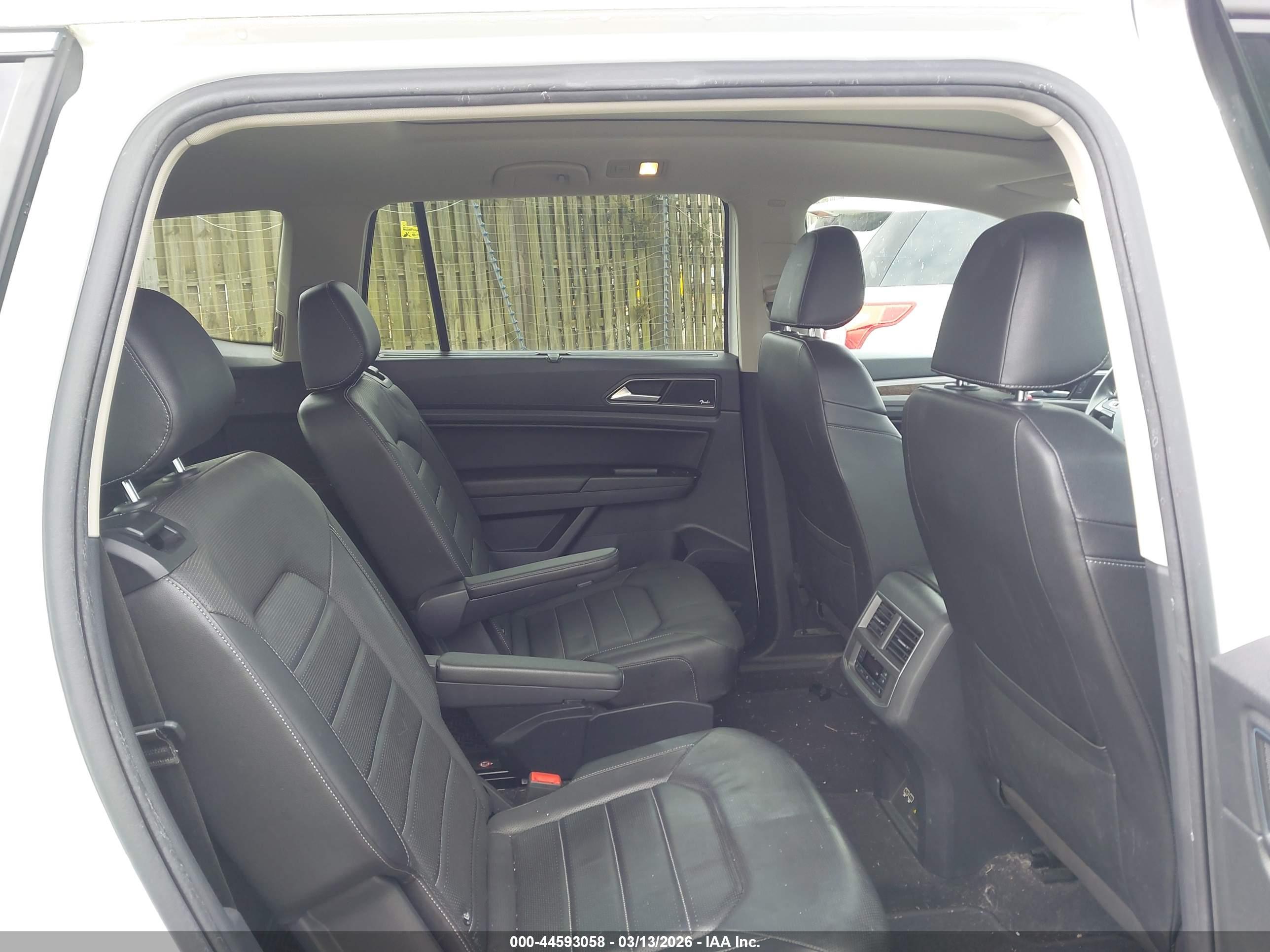 VOLKSWAGEN ATLAS image 8