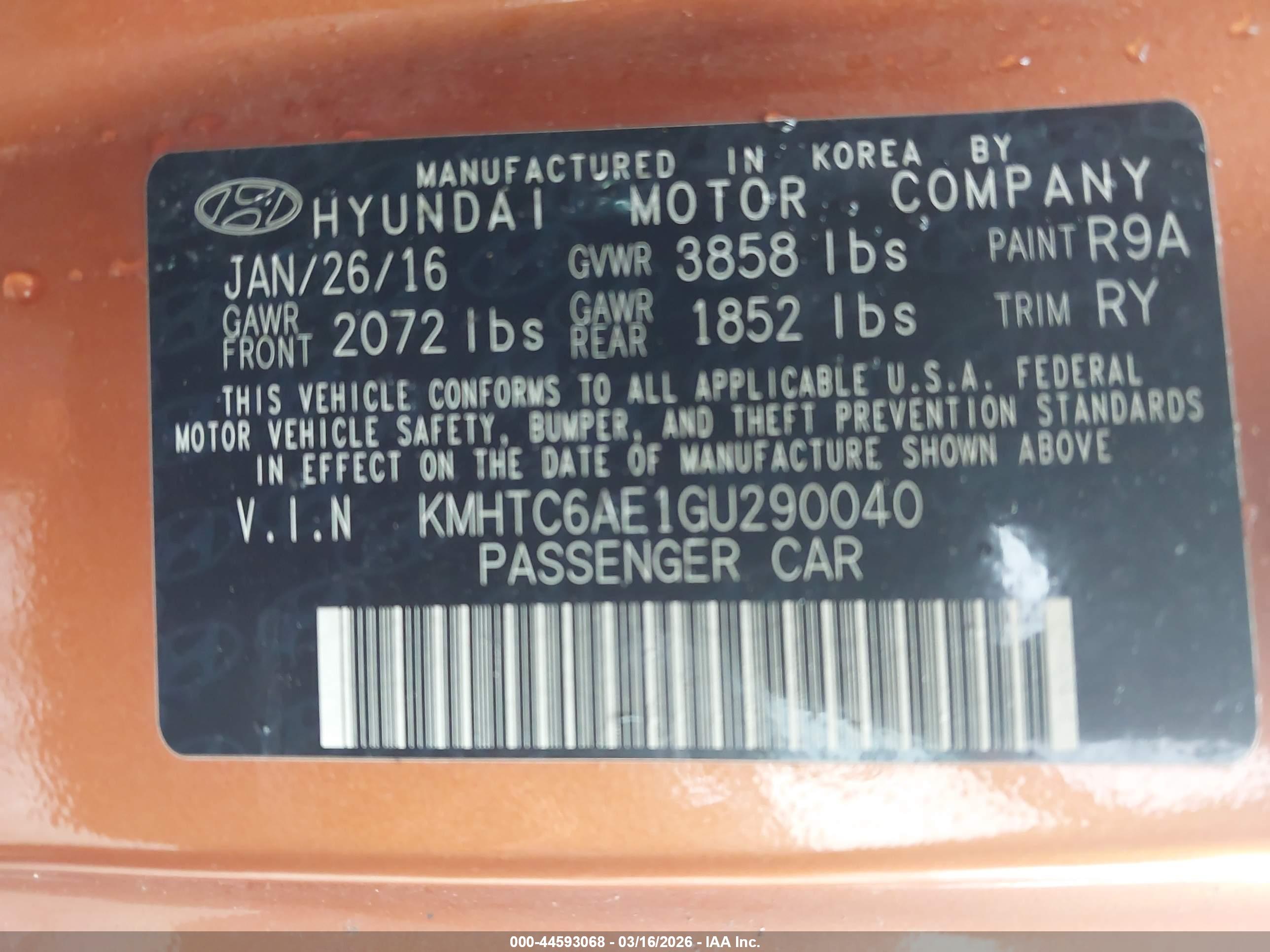 HYUNDAI VELOSTER image 9