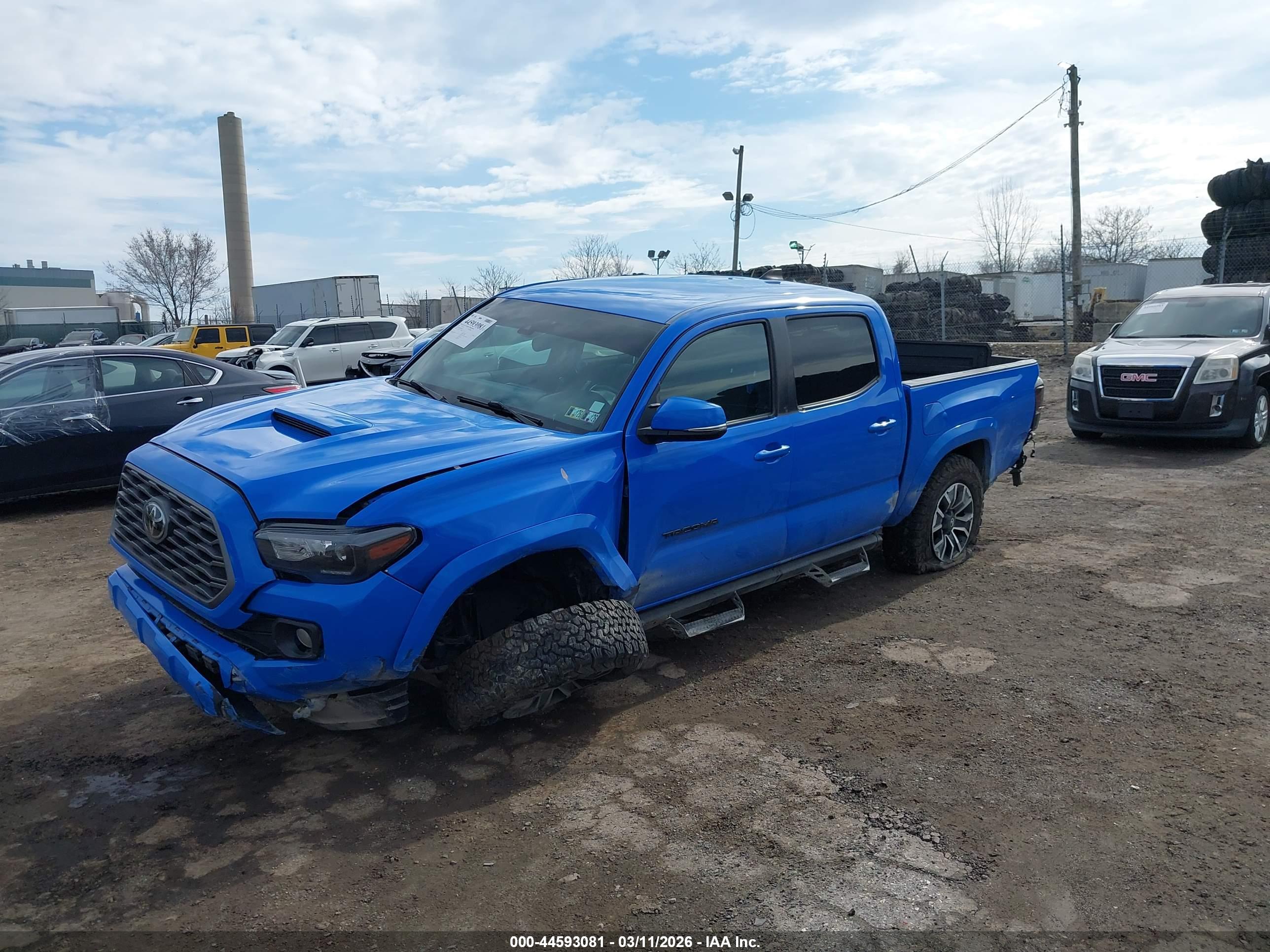 TOYOTA TACOMA image 2