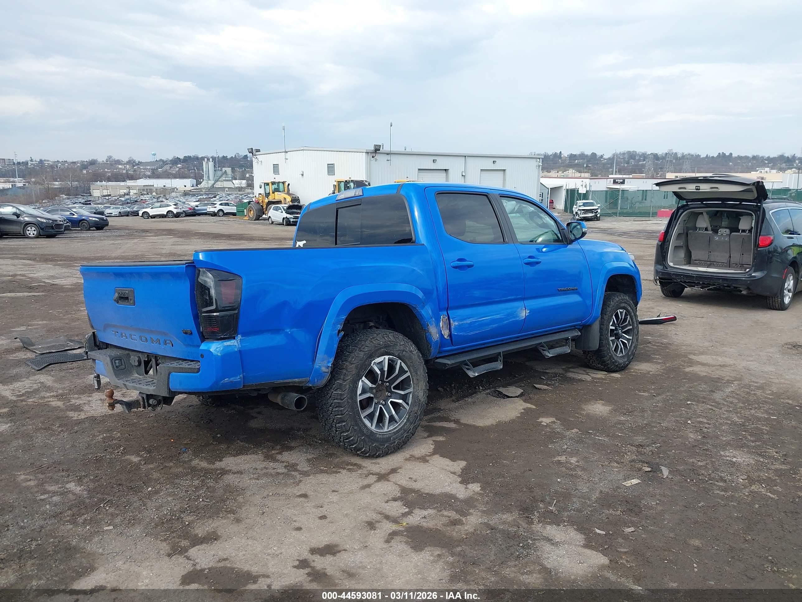 TOYOTA TACOMA image 4