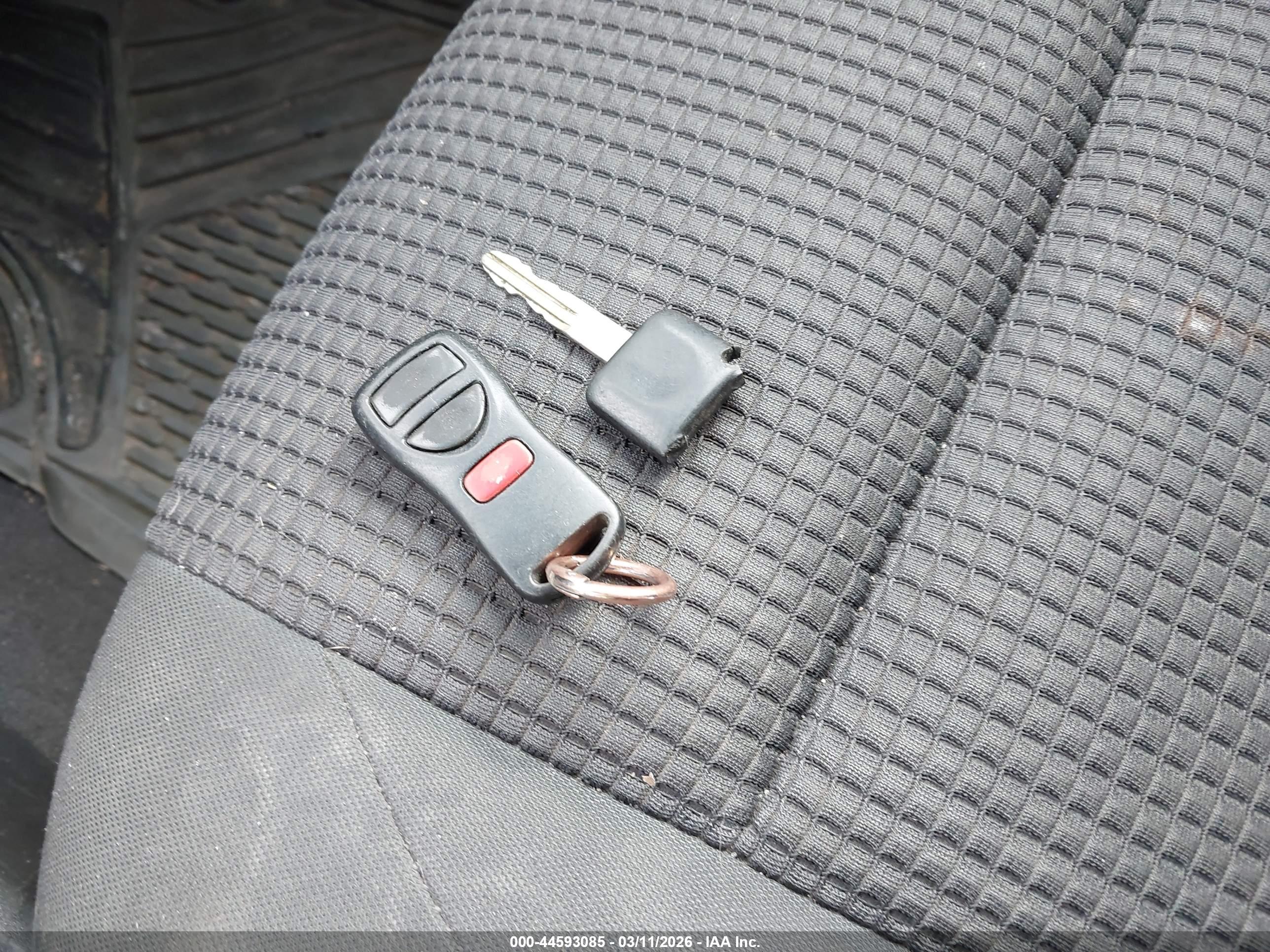 NISSAN TITAN image 11