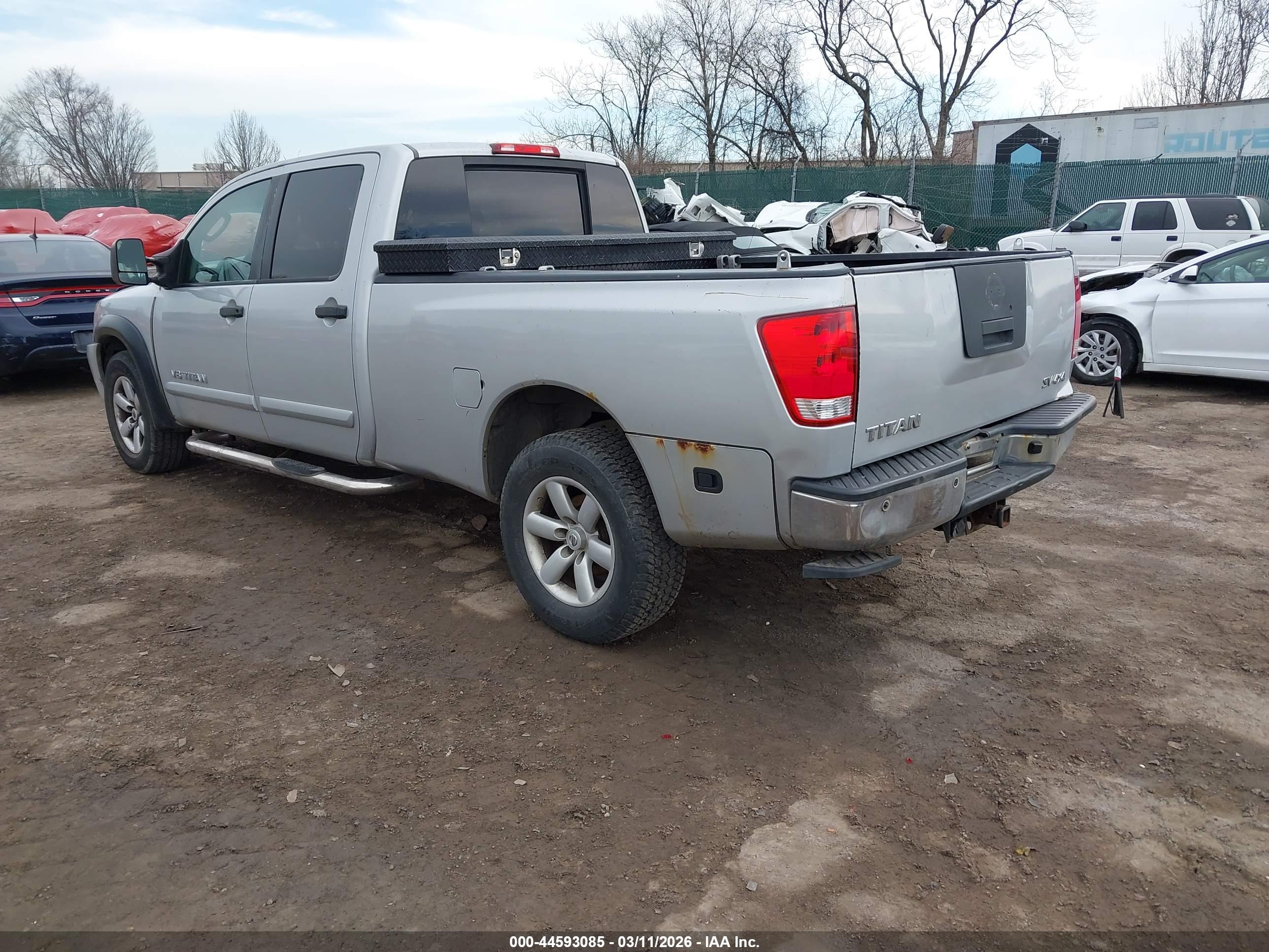 NISSAN TITAN image 3
