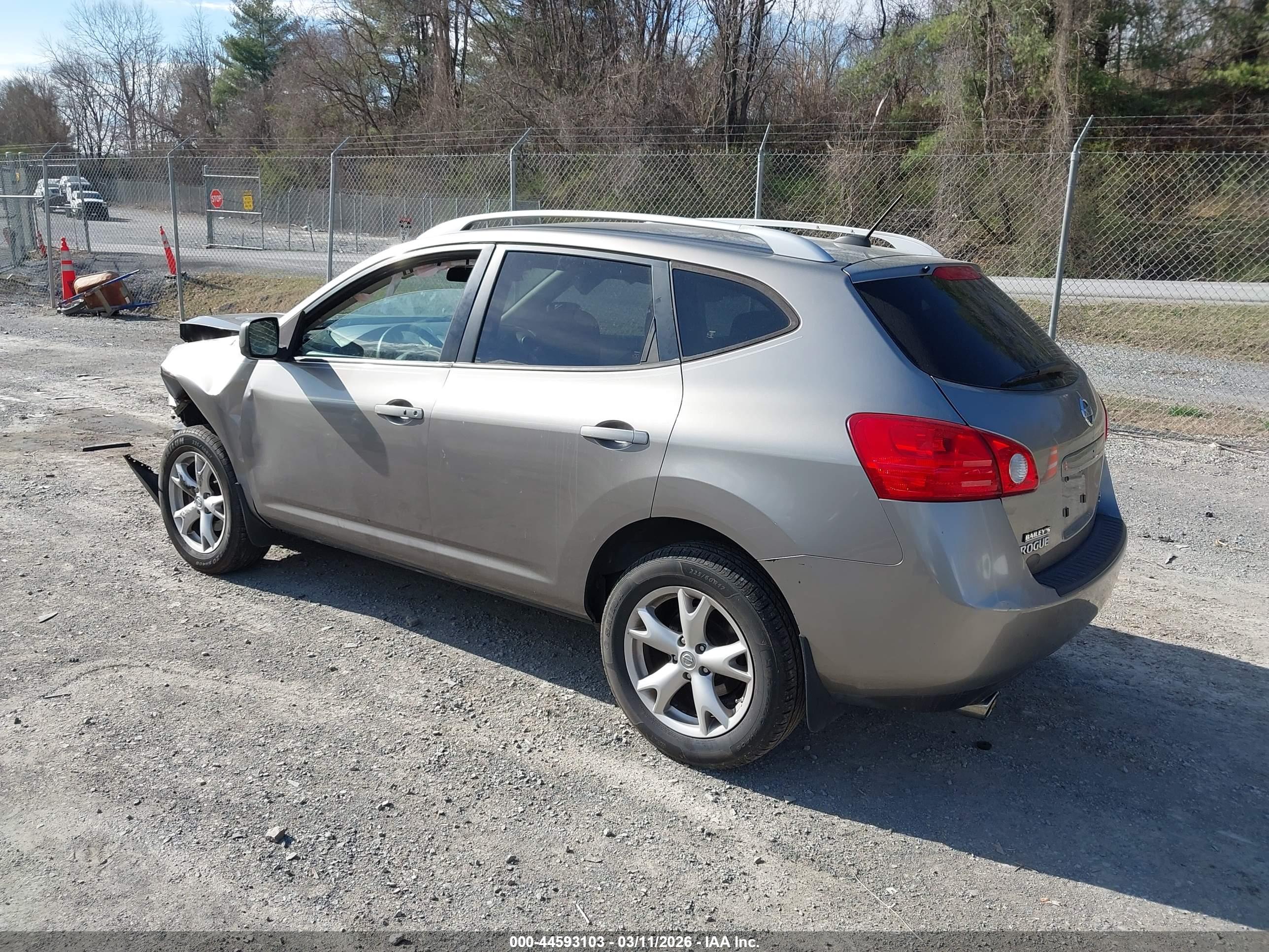 NISSAN ROGUE image 3