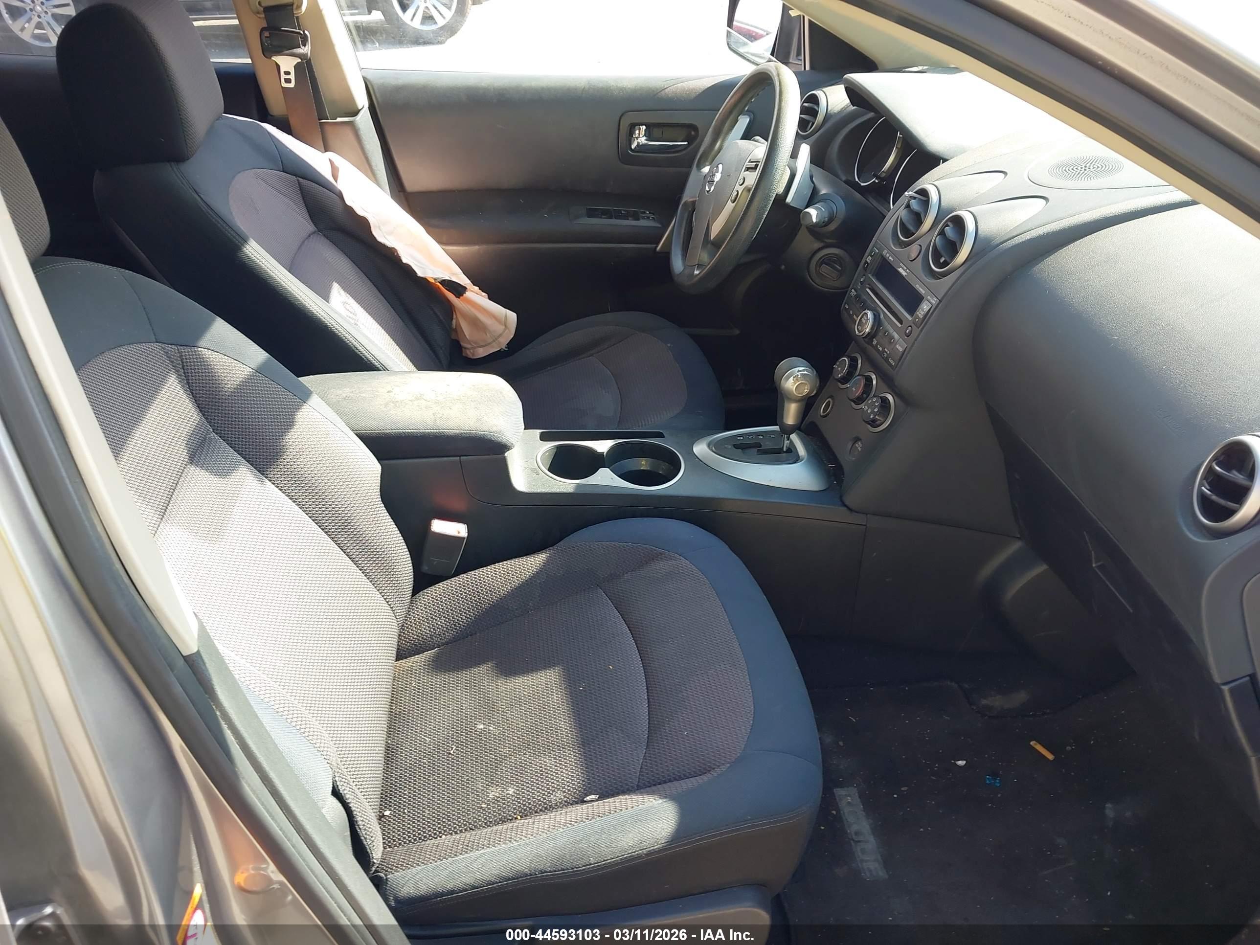 NISSAN ROGUE image 5
