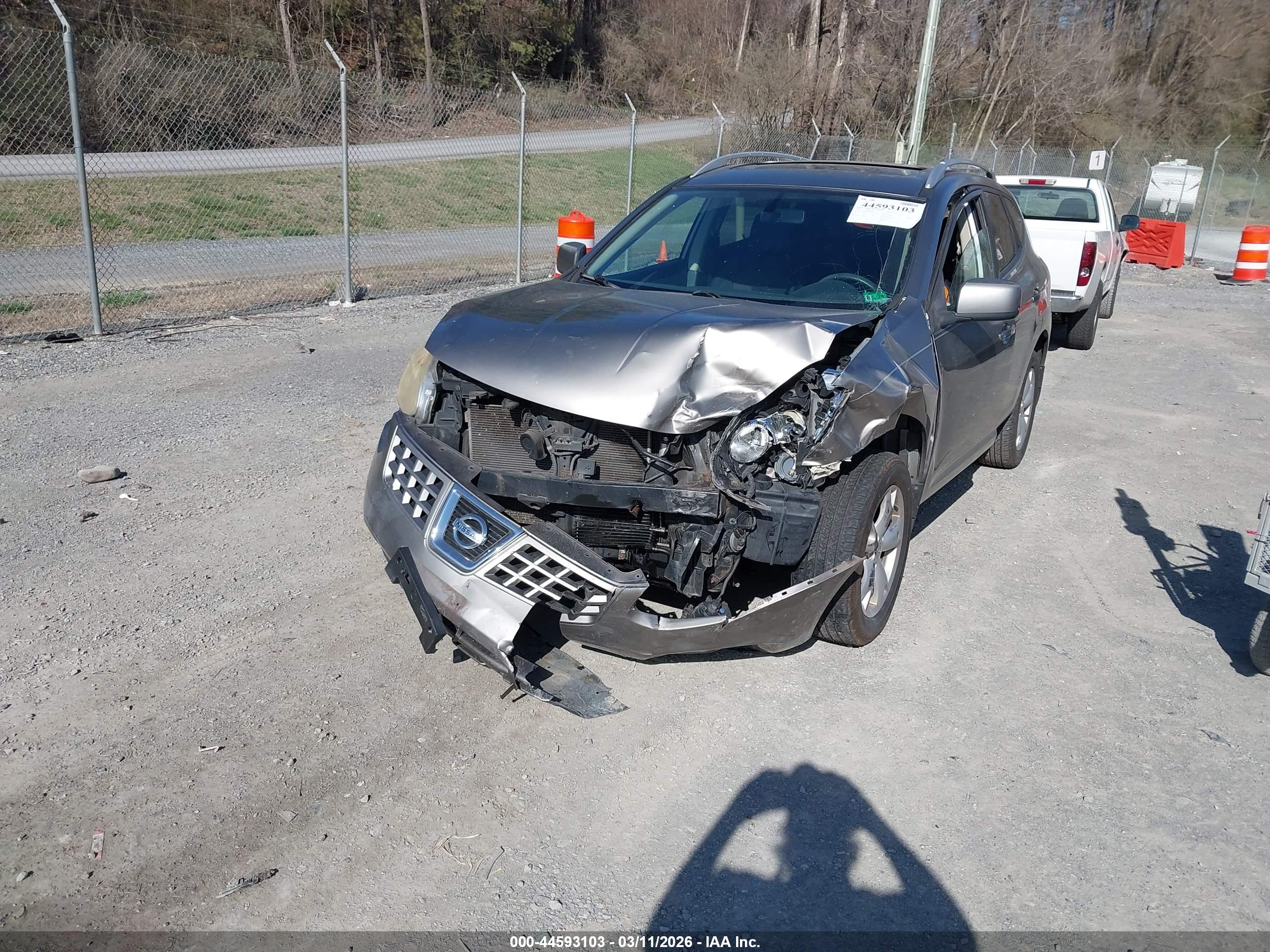 NISSAN ROGUE image 6