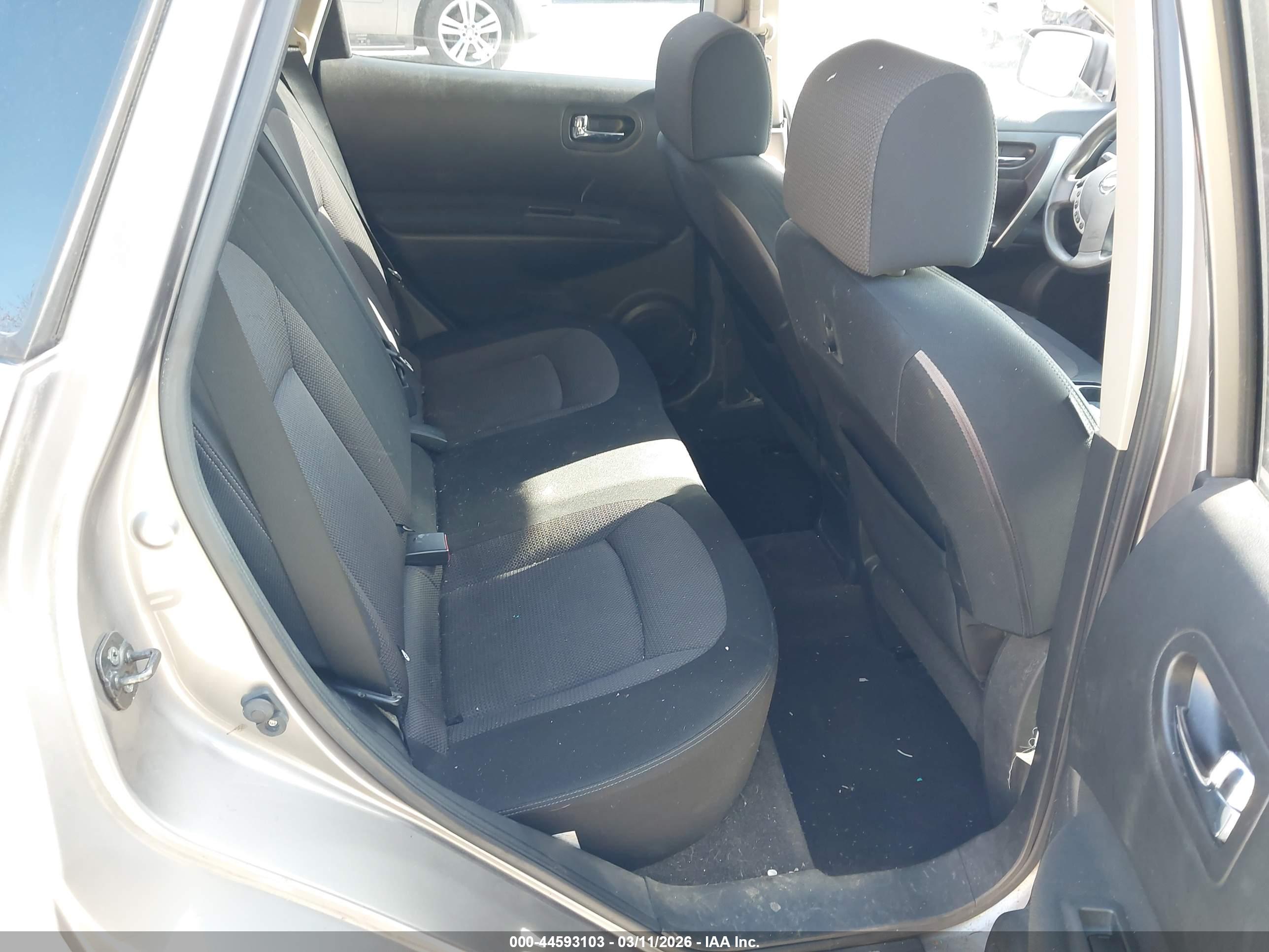 NISSAN ROGUE image 8