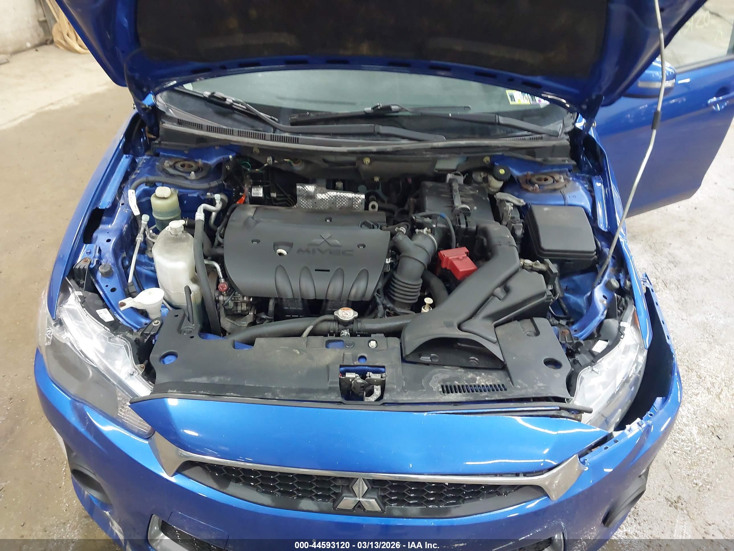 MITSUBISHI LANCER image 10