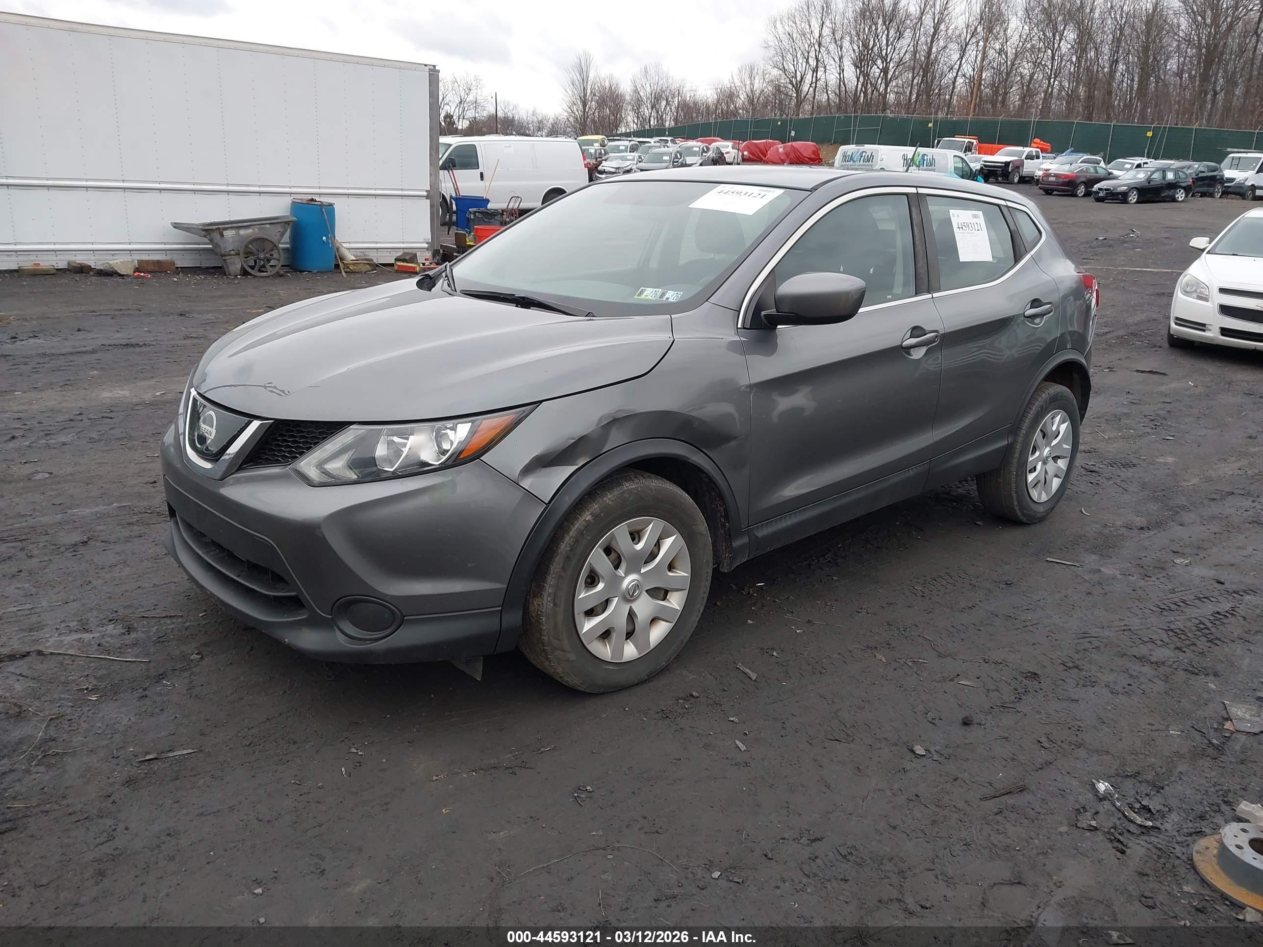 NISSAN ROGUE image 2