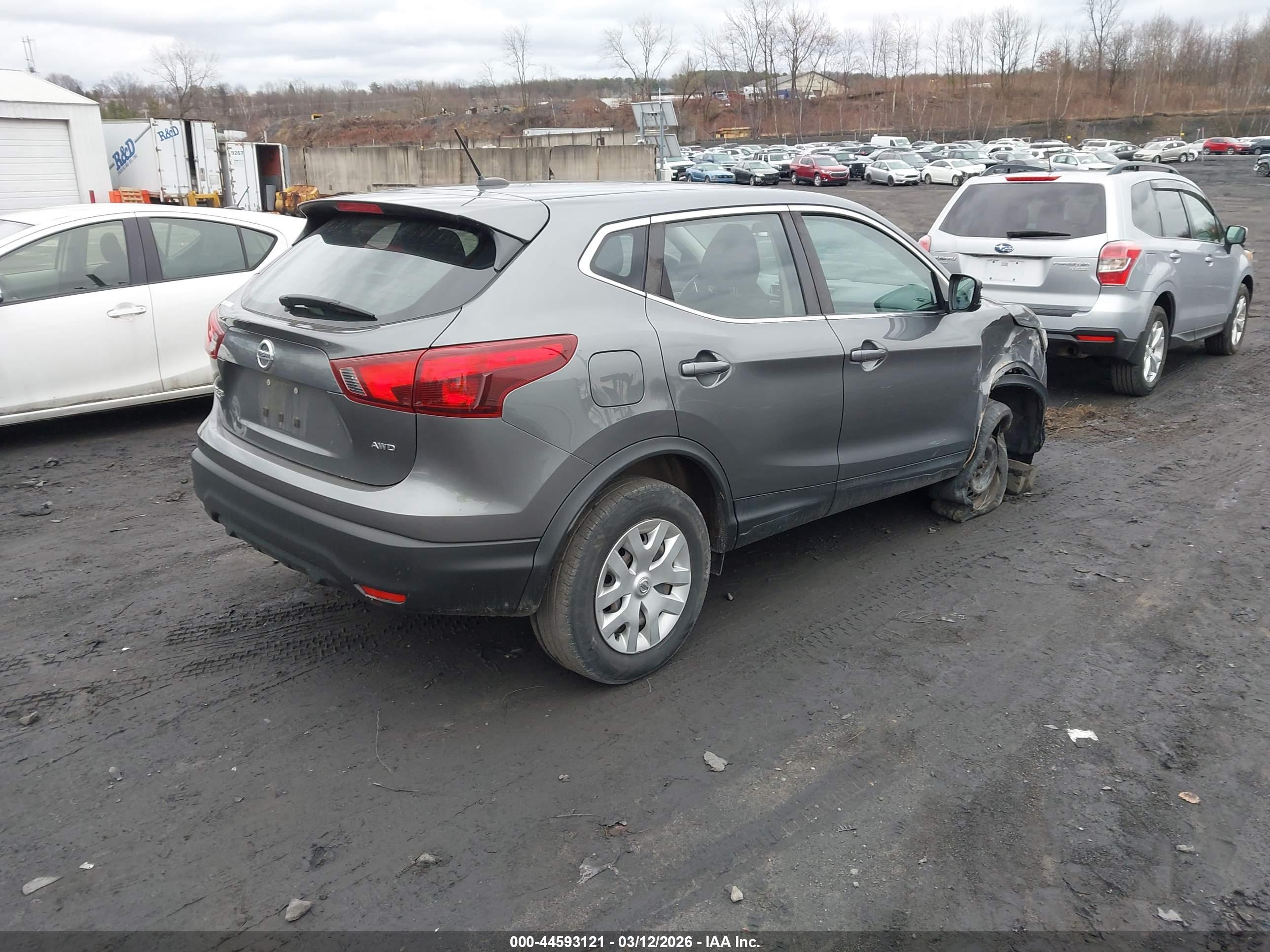 NISSAN ROGUE image 4