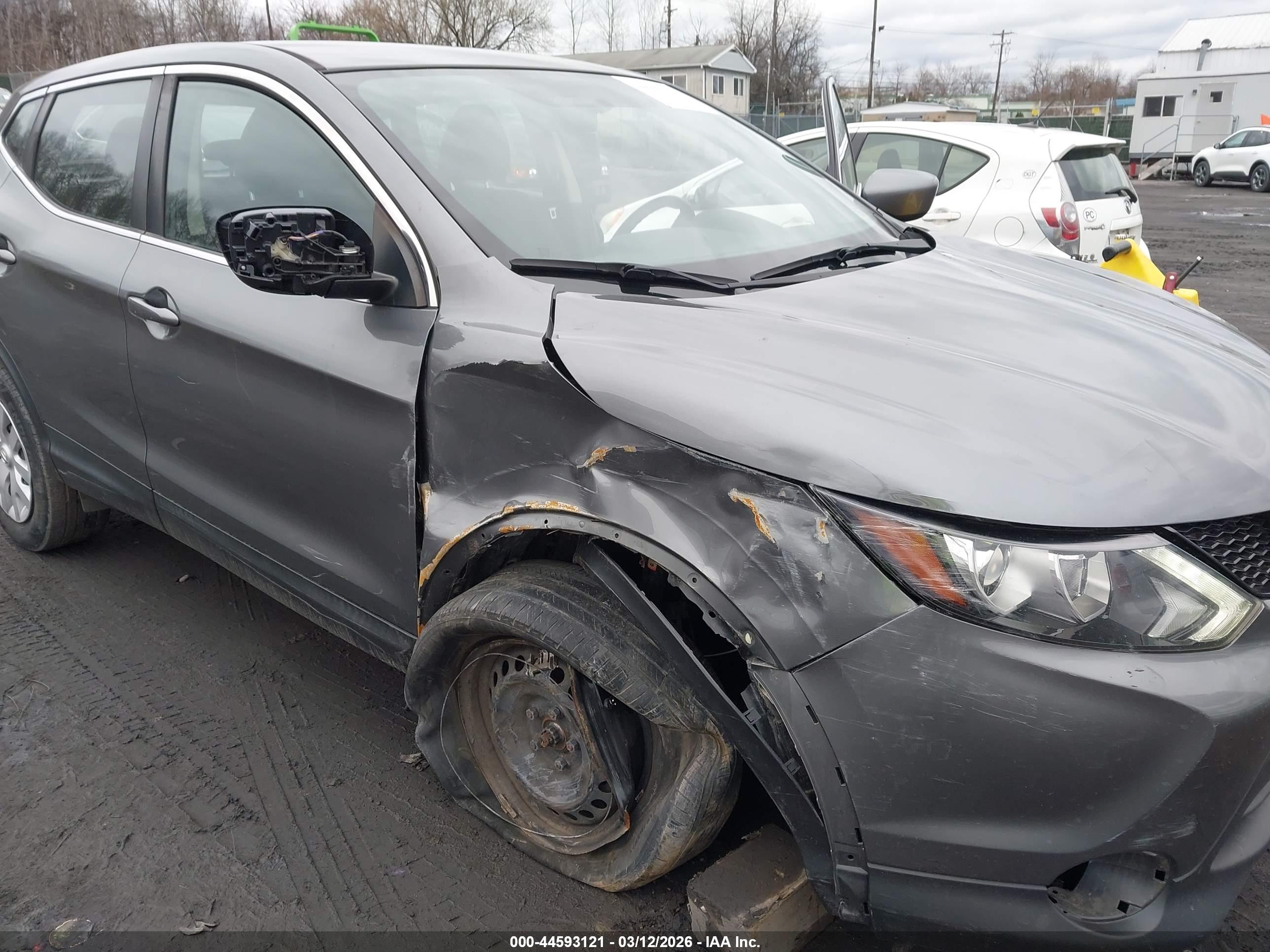 NISSAN ROGUE image 6