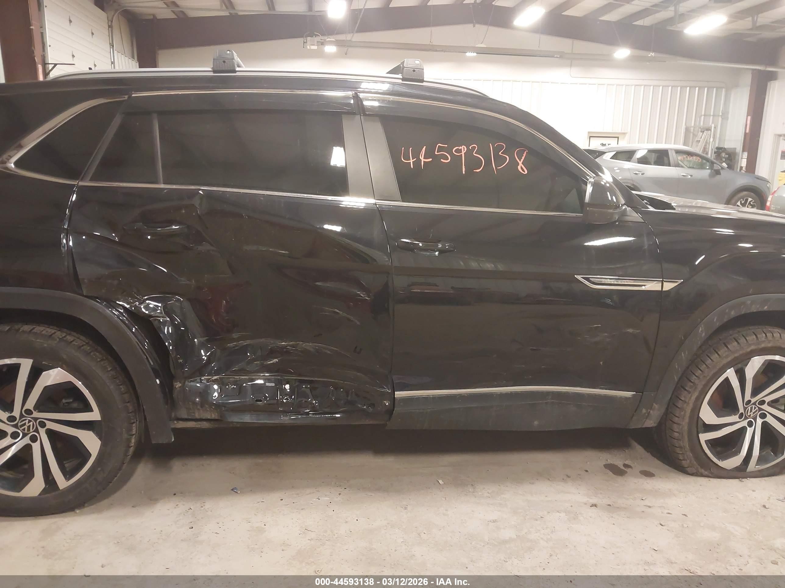 VOLKSWAGEN ATLAS image 6