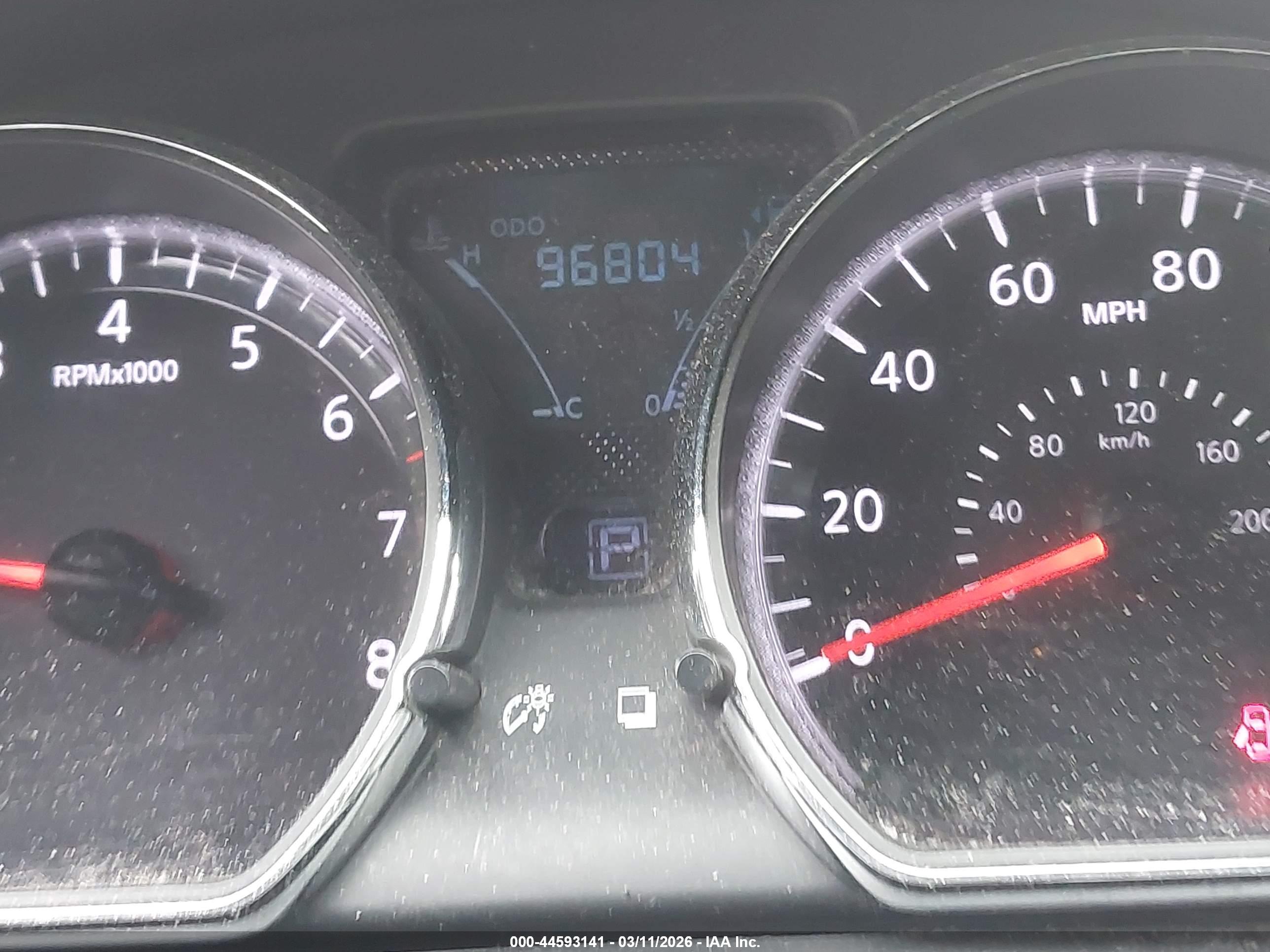 NISSAN VERSA image 7