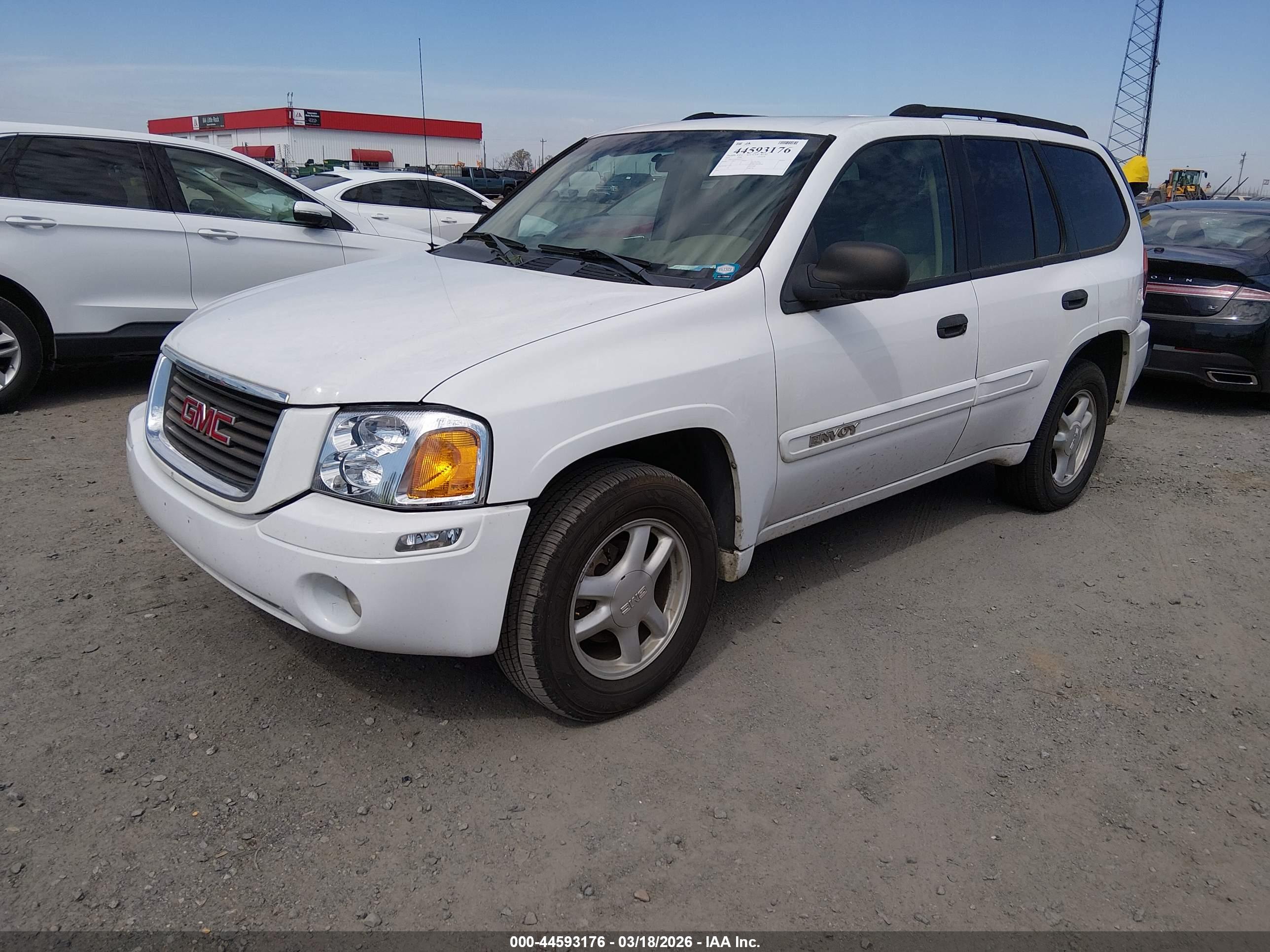 GMC ENVOY image 2